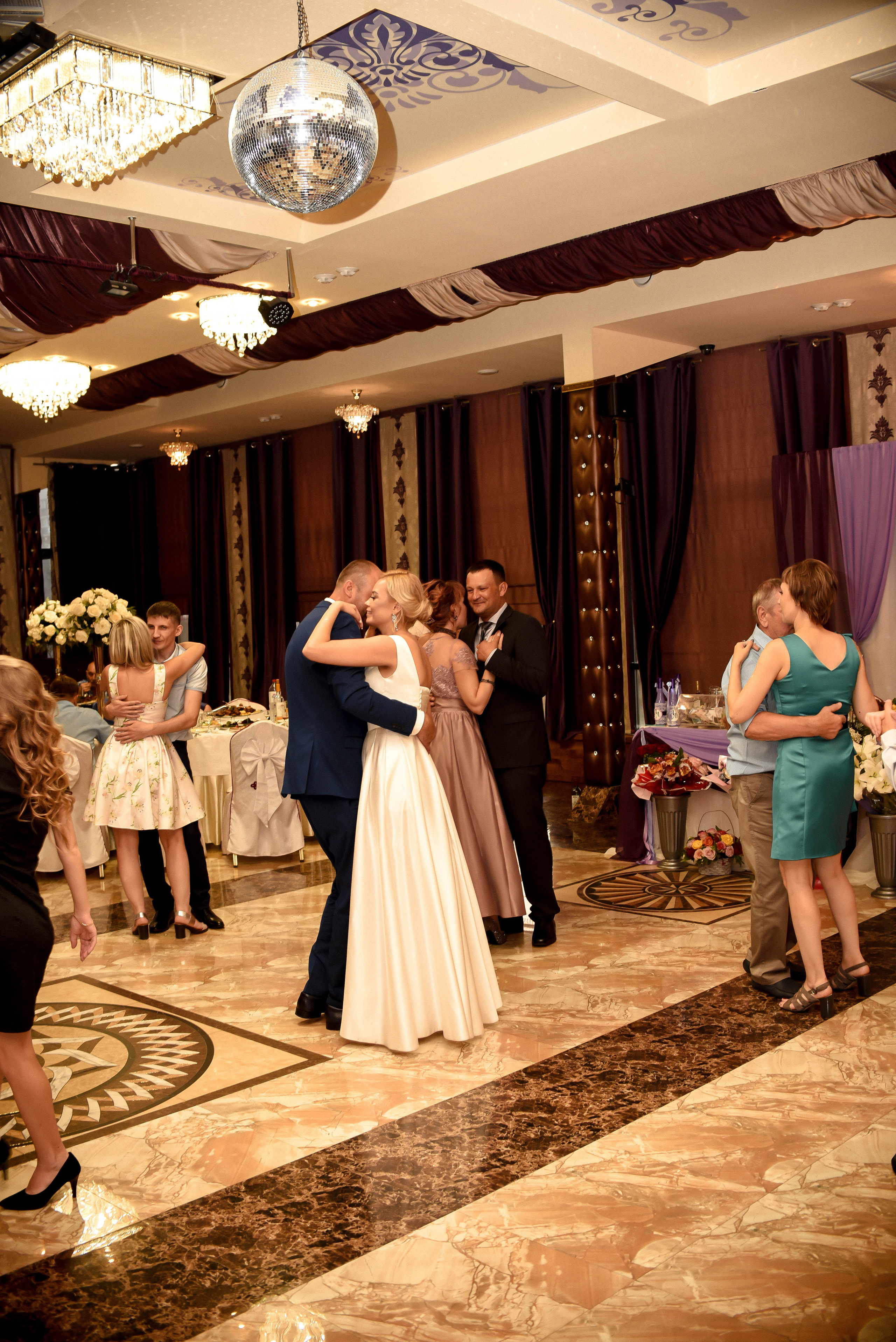 Элегантная пара Александр и Людмила. Свадебный, семейный, детский, контент фотограф в Омске Максим Ильин