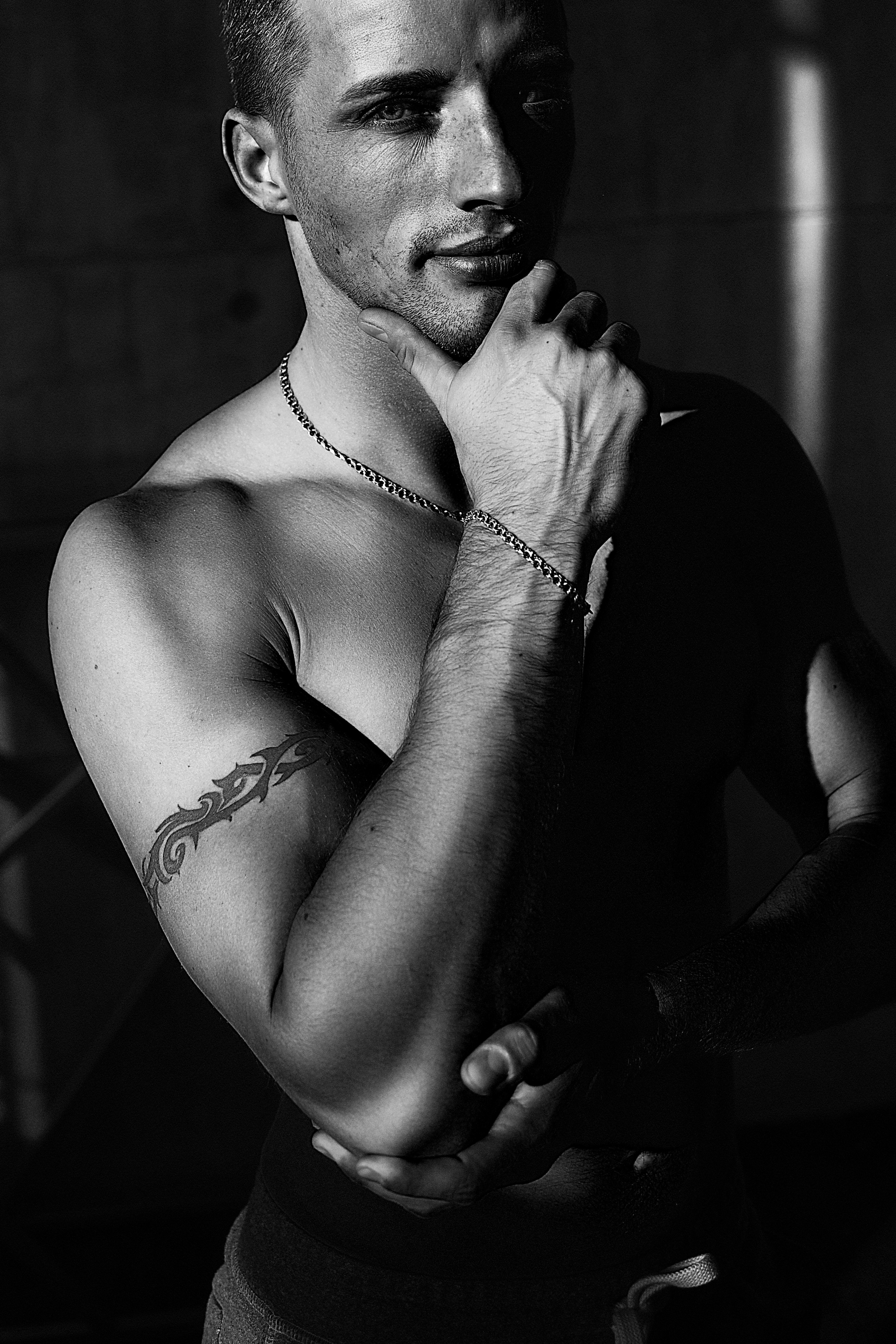 Студийные семейные, детские, индивидуальные фотосессии. Свадебный, семейный, детский, контент фотограф в Омске Максим Ильин