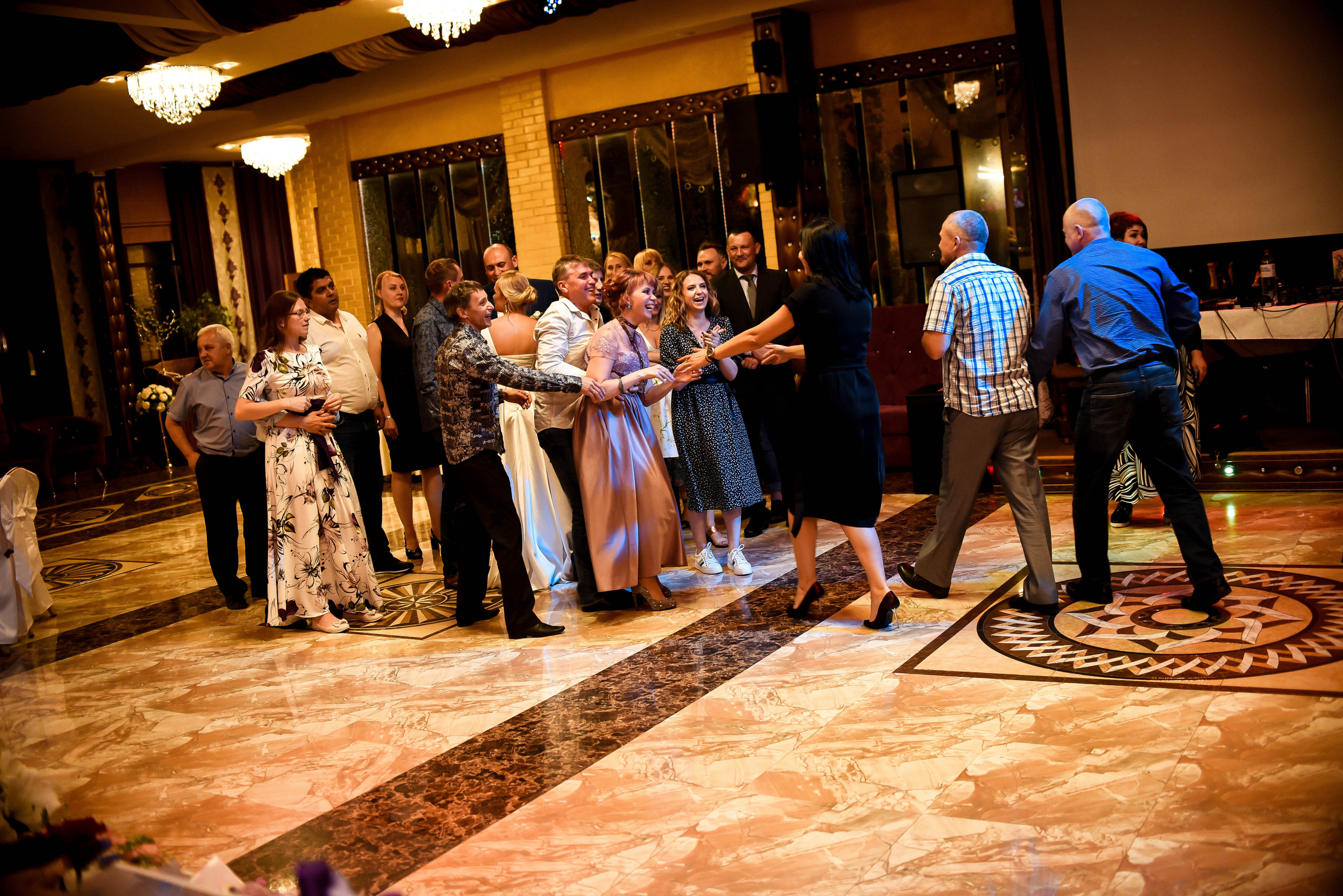 Элегантная пара Александр и Людмила. Свадебный, семейный, детский, контент фотограф в Омске Максим Ильин