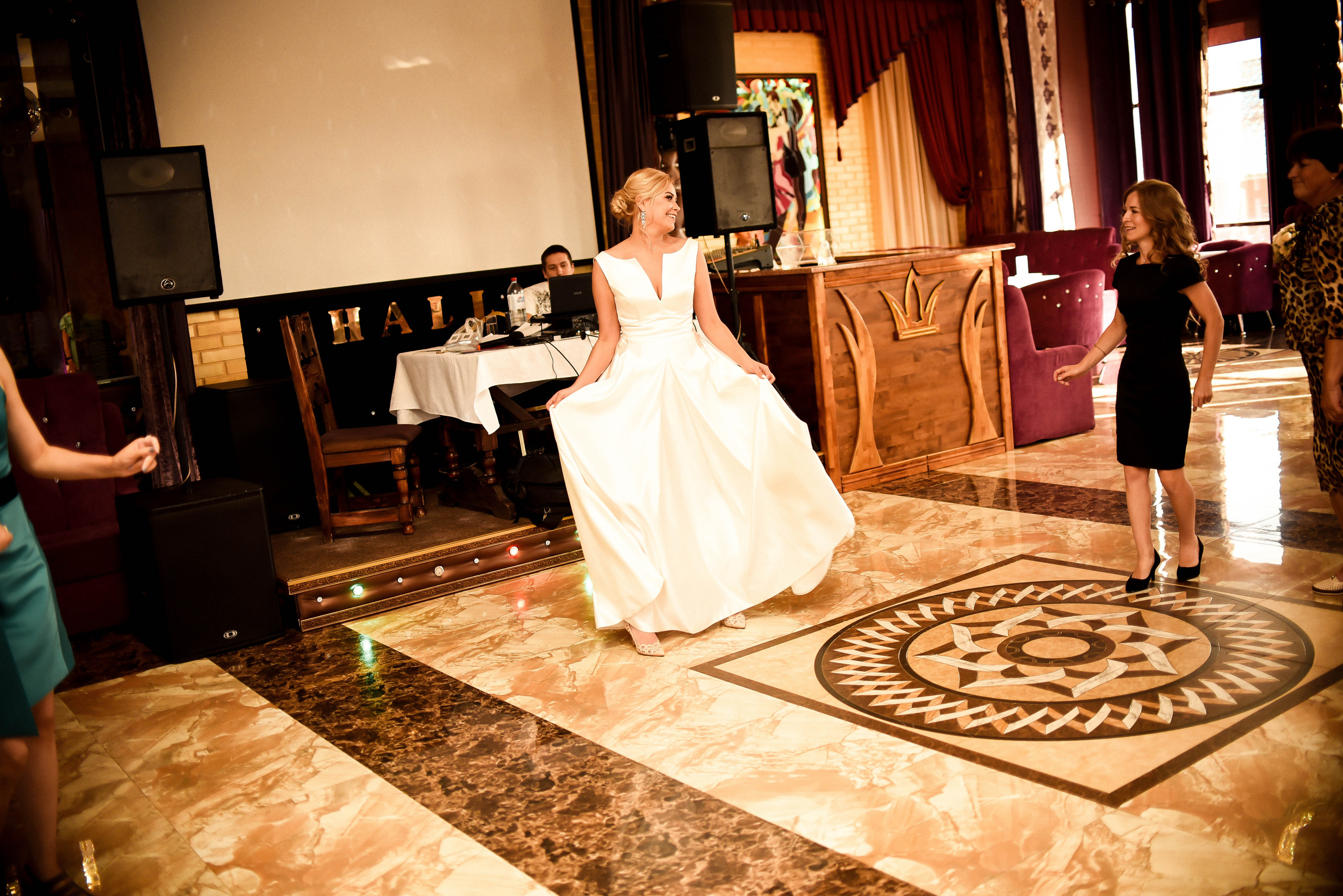 Элегантная пара Александр и Людмила. Свадебный, семейный, детский, контент фотограф в Омске Максим Ильин