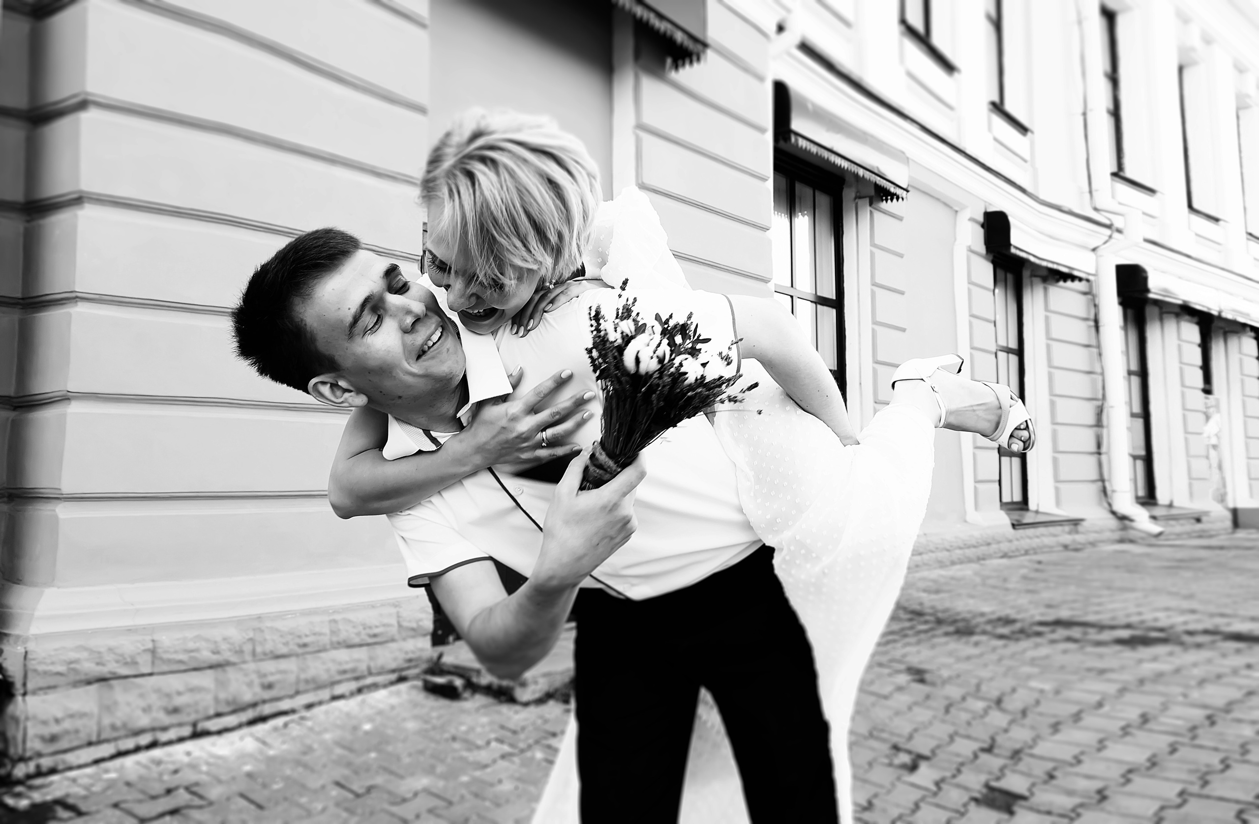 Свадебная Пятница 13)))) Серия чб снимков Любови и Алексея. Свадебный, семейный, детский, контент фотограф в Омске Максим Ильин