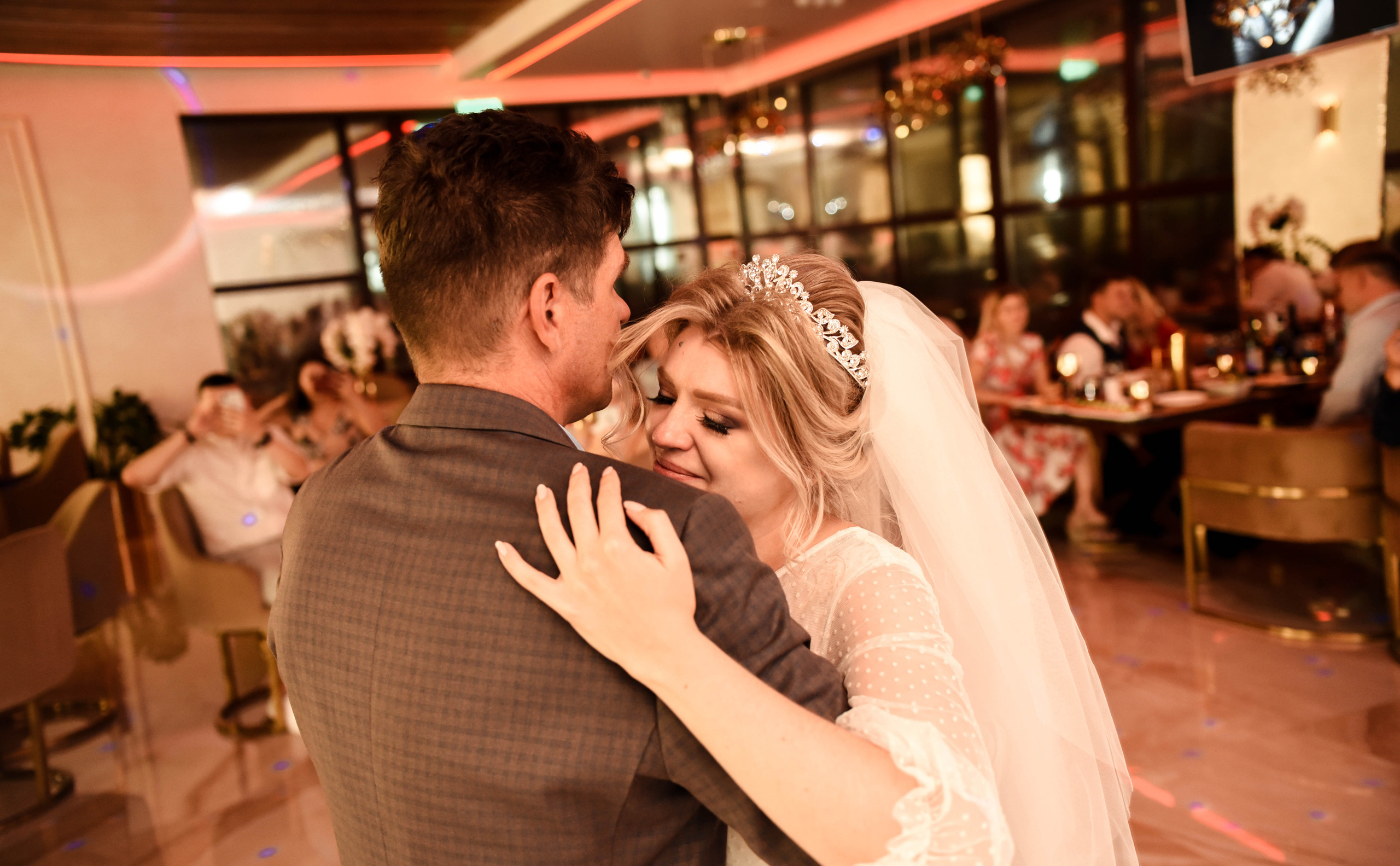 Романтичная история Яны и Константина. Свадебный, семейный, детский, контент фотограф в Омске Максим Ильин