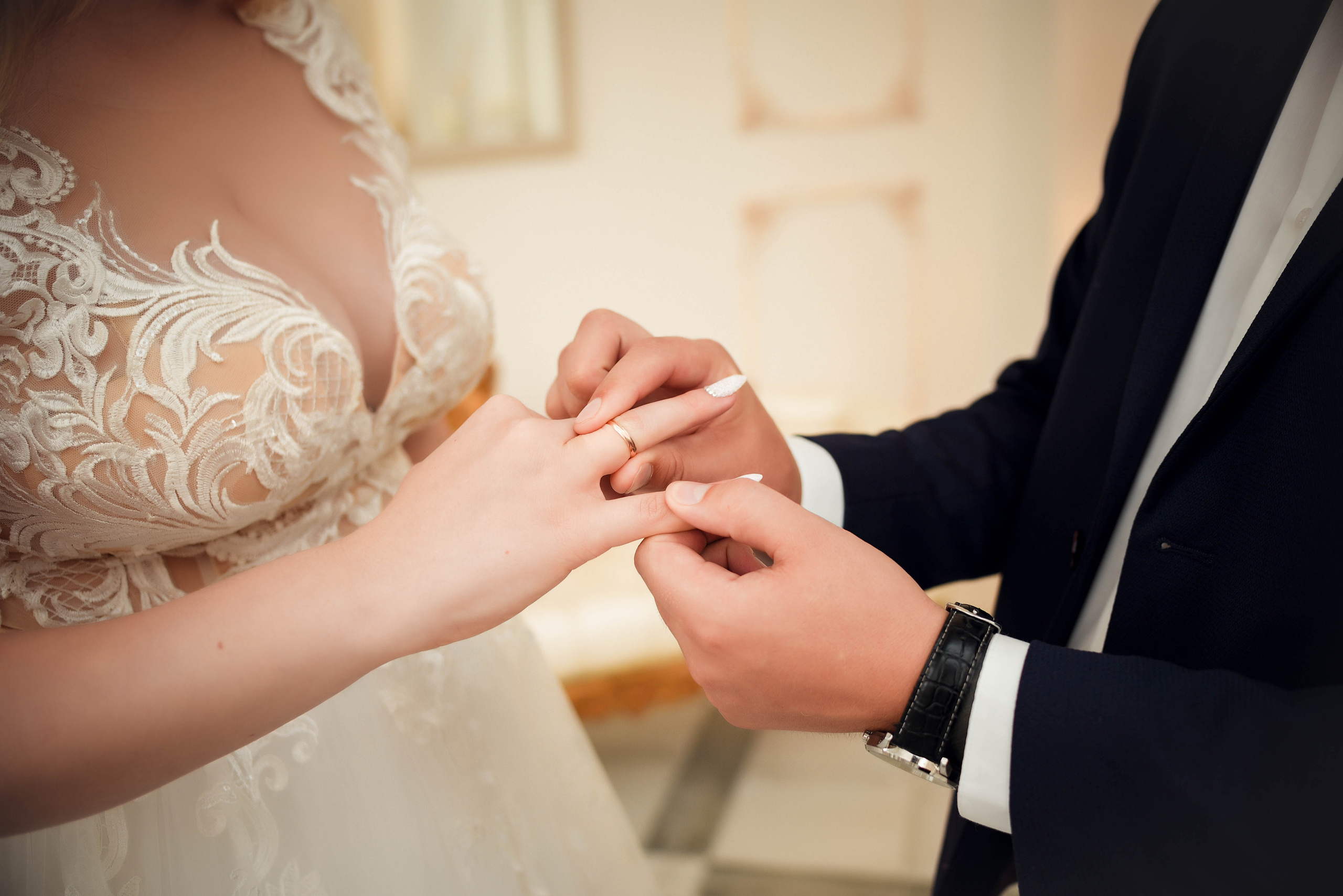 Летняя серия кадров с прогулки Александра и Юлии. Свадебный, семейный, детский, контент фотограф в Омске Максим Ильин