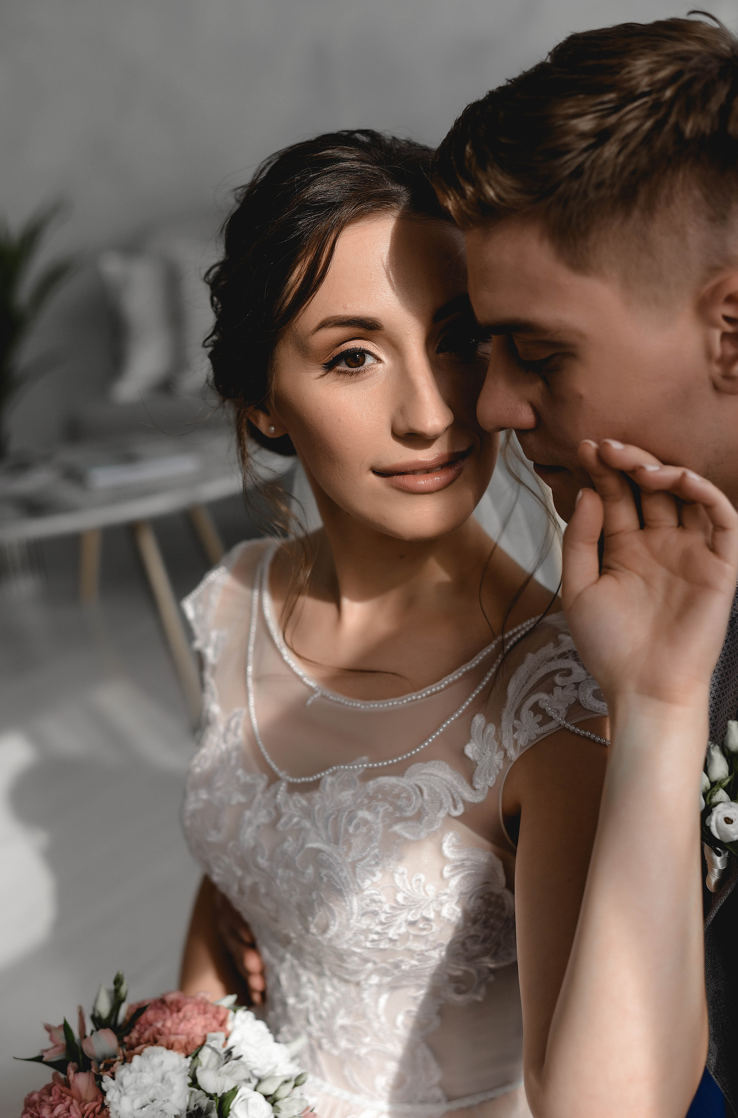 Красивая и нежная студийная серия Коли и Оли. Свадебный, семейный, детский, контент фотограф в Омске Максим Ильин