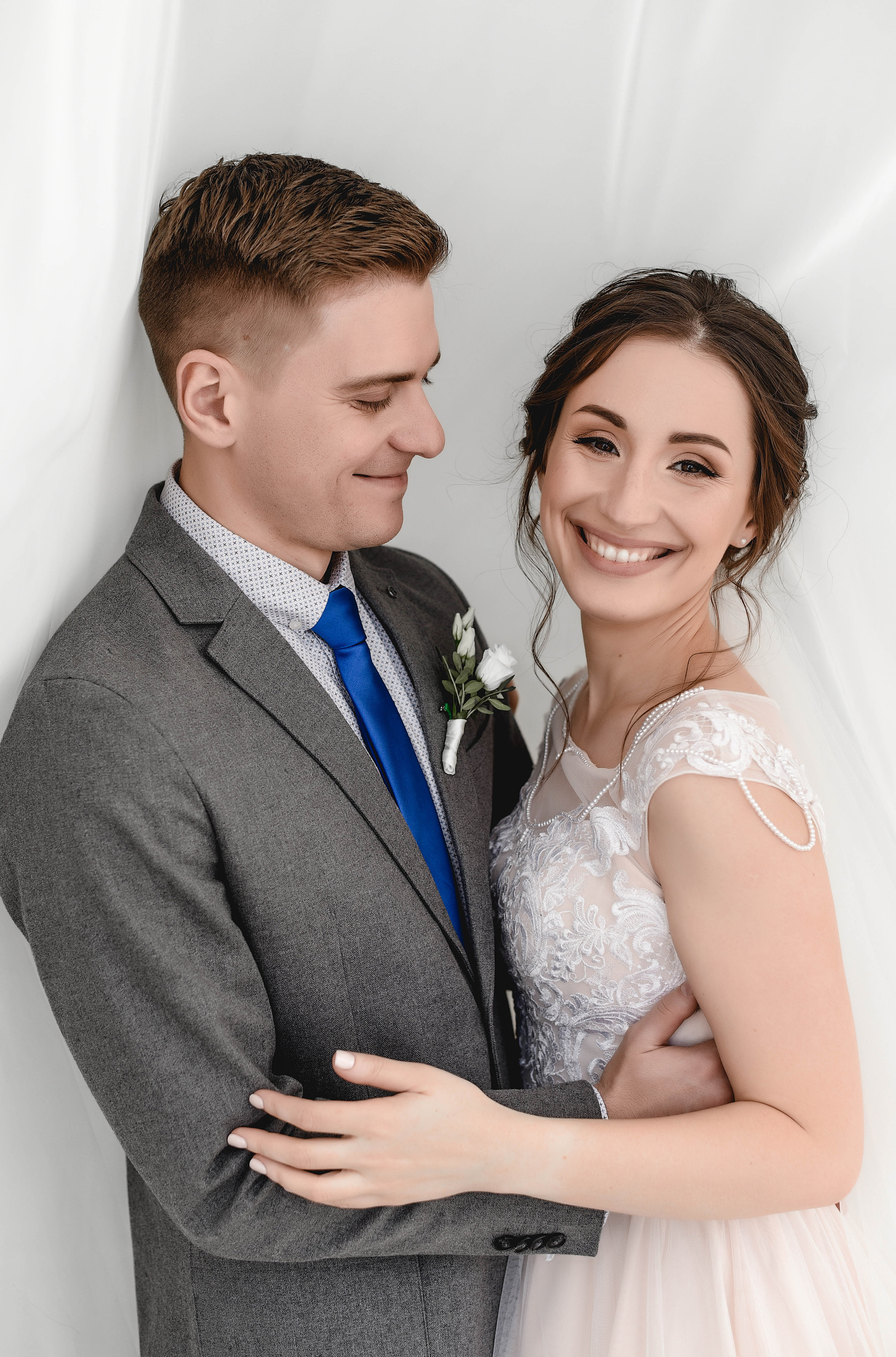 Красивая и нежная студийная серия Коли и Оли. Свадебный, семейный, детский, контент фотограф в Омске Максим Ильин