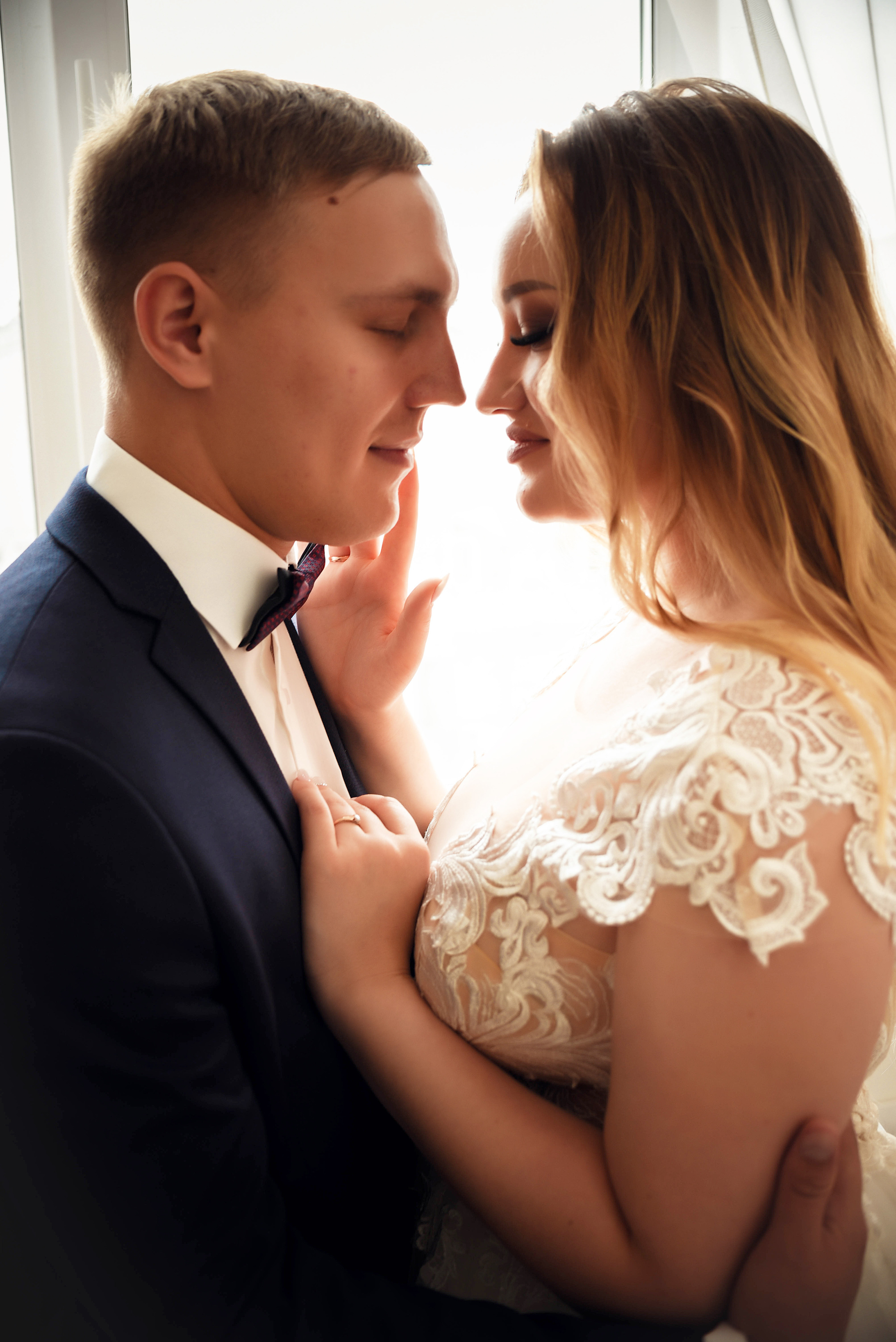 Летняя серия кадров с прогулки Александра и Юлии. Свадебный, семейный, детский, контент фотограф в Омске Максим Ильин