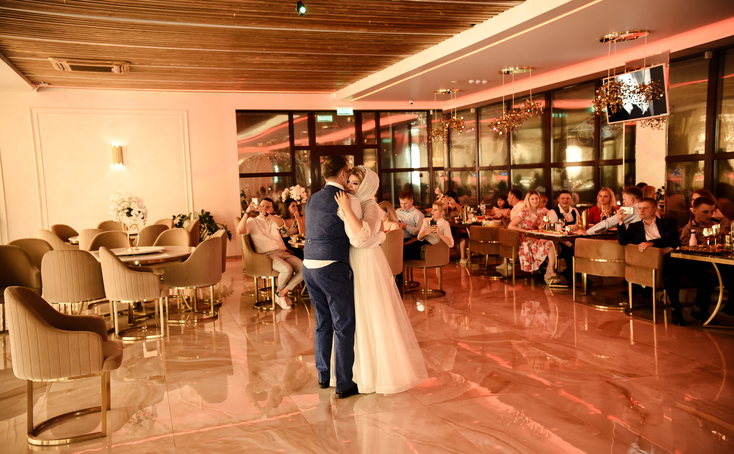 Романтичная история Яны и Константина. Свадебный, семейный, детский, контент фотограф в Омске Максим Ильин