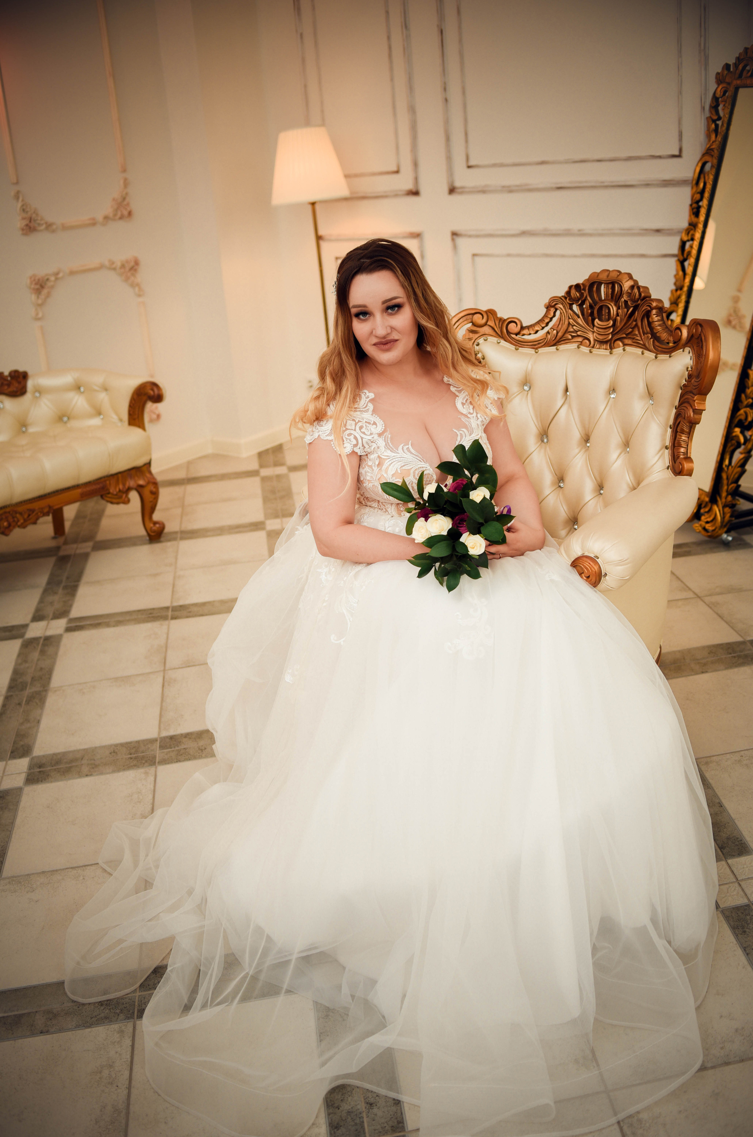 Летняя серия кадров с прогулки Александра и Юлии. Свадебный, семейный, детский, контент фотограф в Омске Максим Ильин