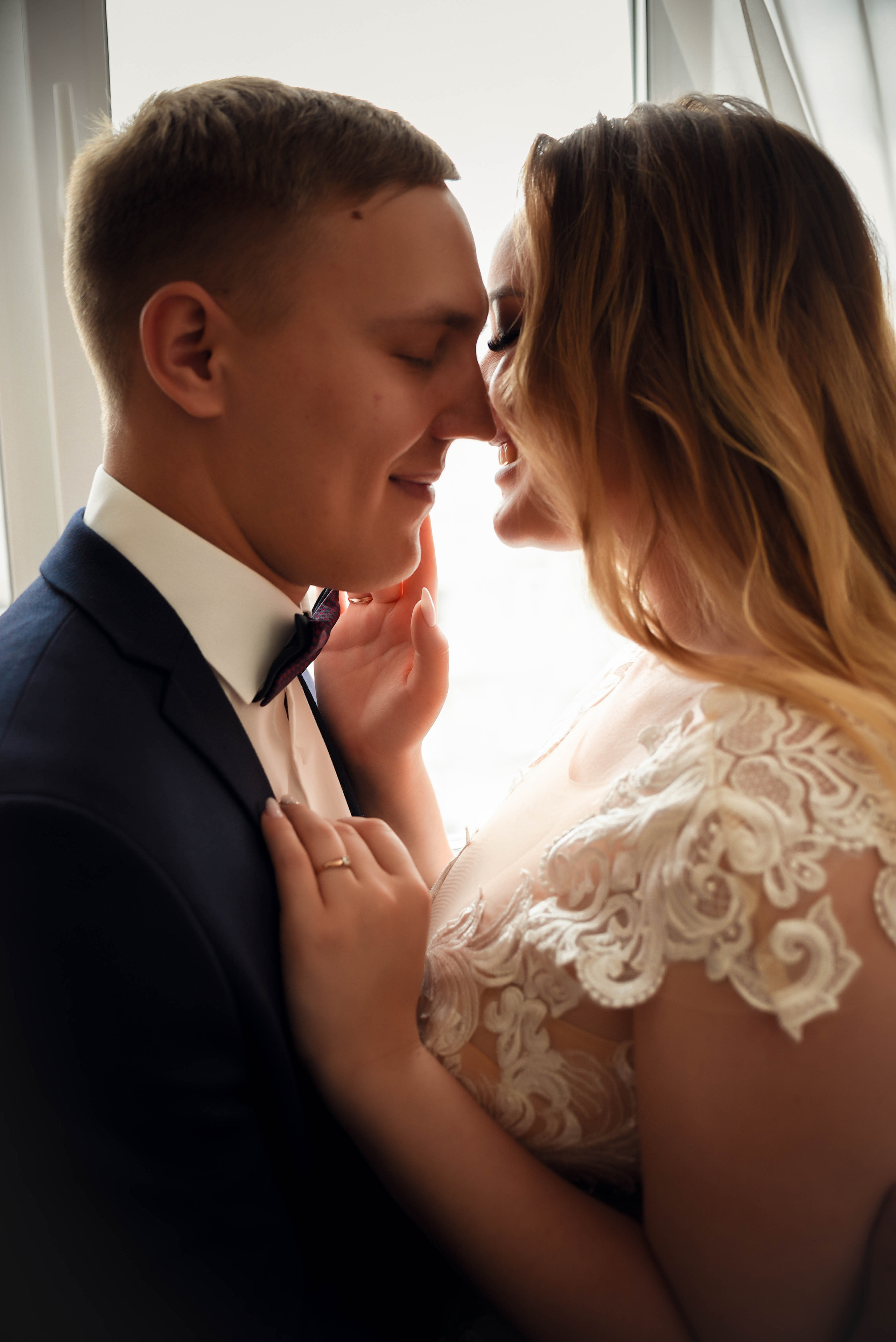 Летняя серия кадров с прогулки Александра и Юлии. Свадебный, семейный, детский, контент фотограф в Омске Максим Ильин