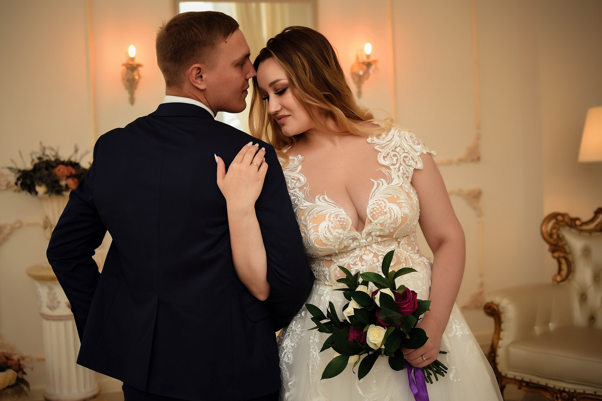 Летняя серия кадров с прогулки Александра и Юлии. Свадебный, семейный, детский, контент фотограф в Омске Максим Ильин