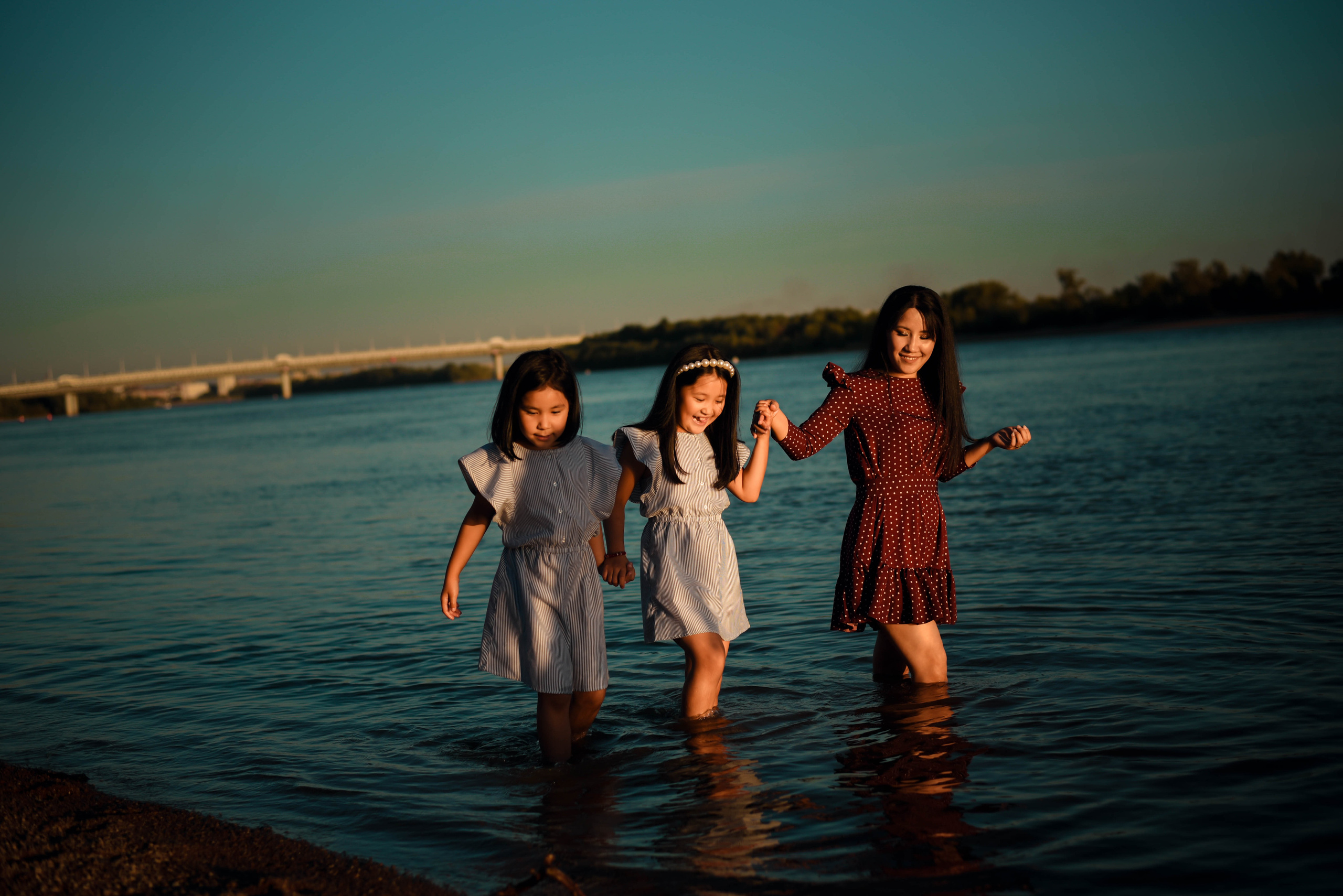 Прогулочные семейные, детские, индивидуальные фотосессии. Свадебный, семейный, детский, контент фотограф в Омске Максим Ильин