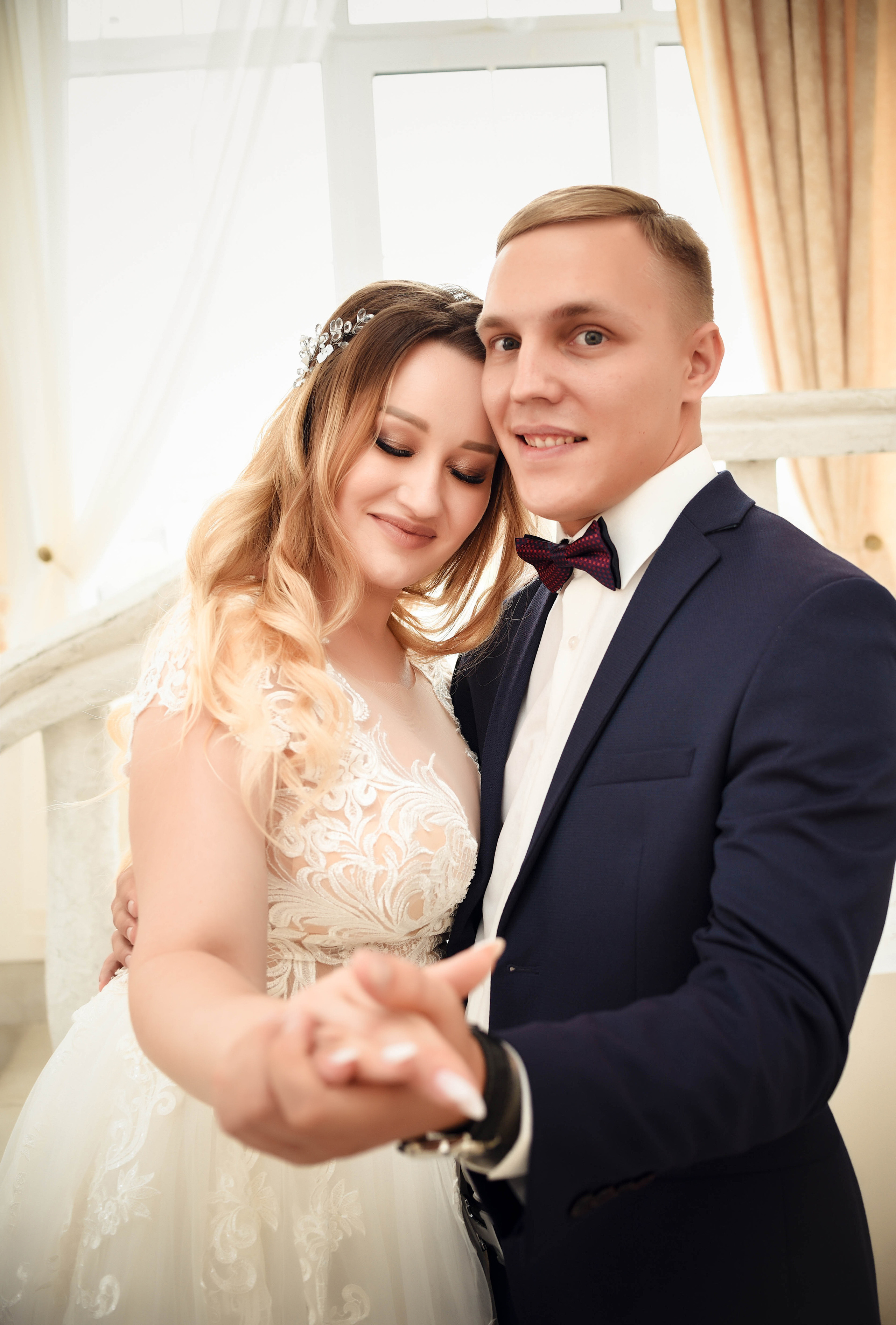 Летняя серия кадров с прогулки Александра и Юлии. Свадебный, семейный, детский, контент фотограф в Омске Максим Ильин