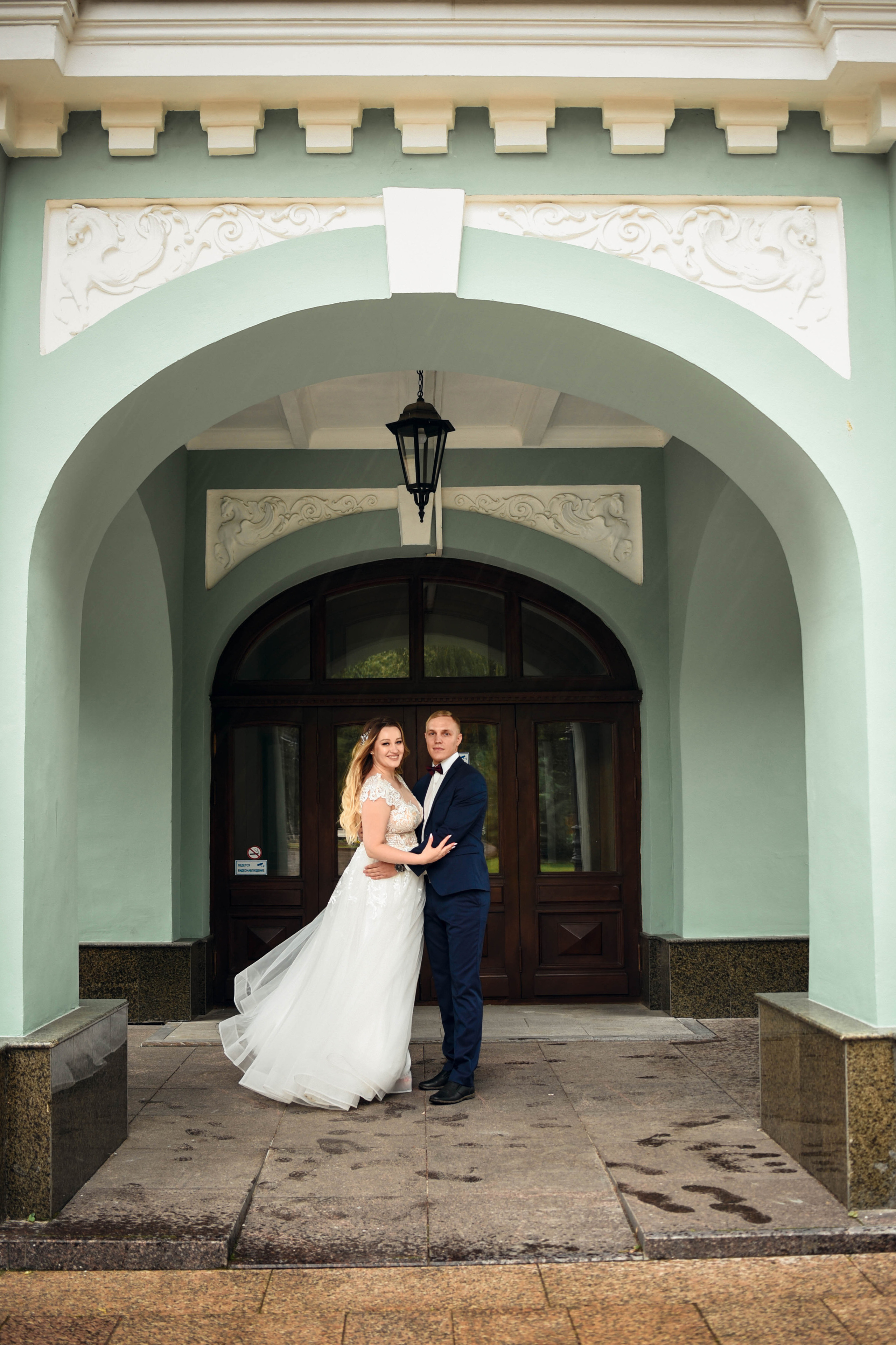 Летняя серия кадров с прогулки Александра и Юлии. Свадебный, семейный, детский, контент фотограф в Омске Максим Ильин