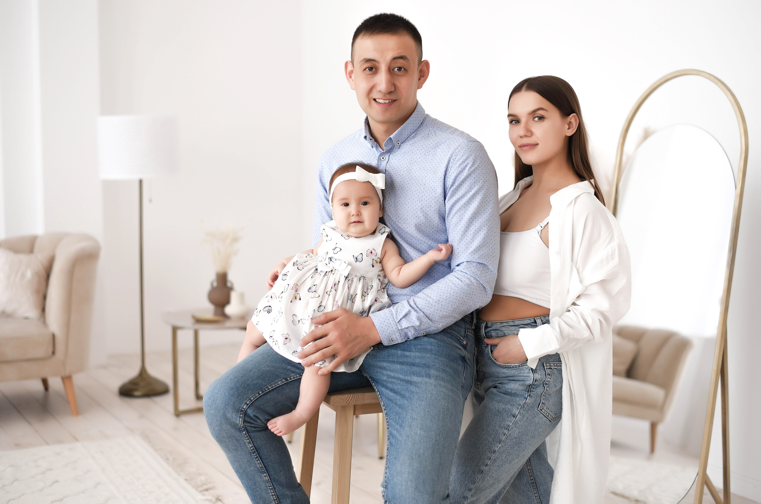 Студийные семейные, детские, индивидуальные фотосессии. Свадебный, семейный, детский, контент фотограф в Омске Максим Ильин