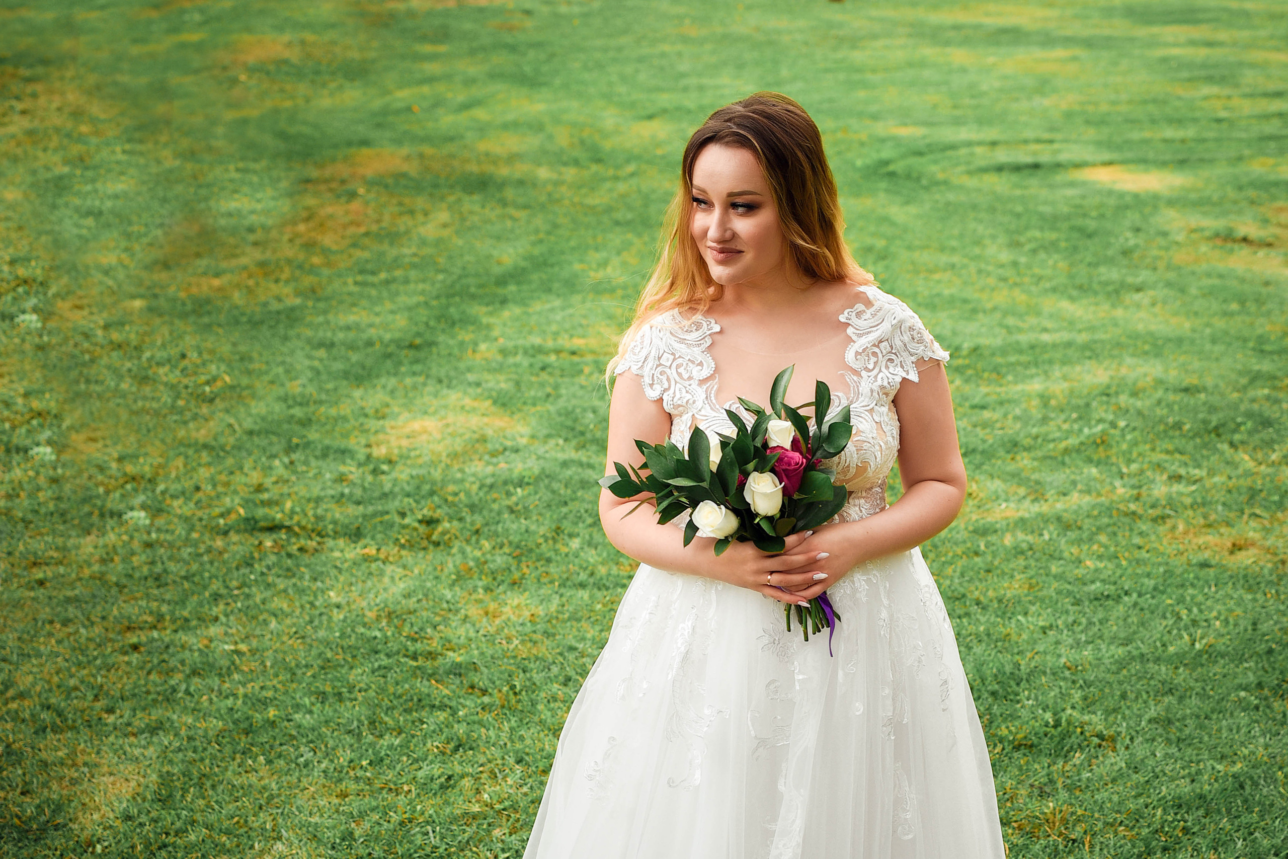 Летняя серия кадров с прогулки Александра и Юлии. Свадебный, семейный, детский, контент фотограф в Омске Максим Ильин