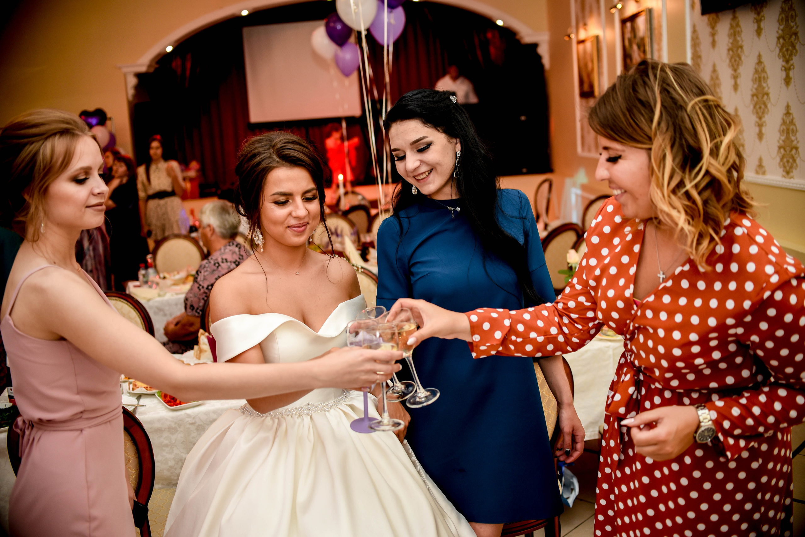 Яркая июльская история Алескандра и Инны. Свадебный, семейный, детский, контент фотограф в Омске Максим Ильин