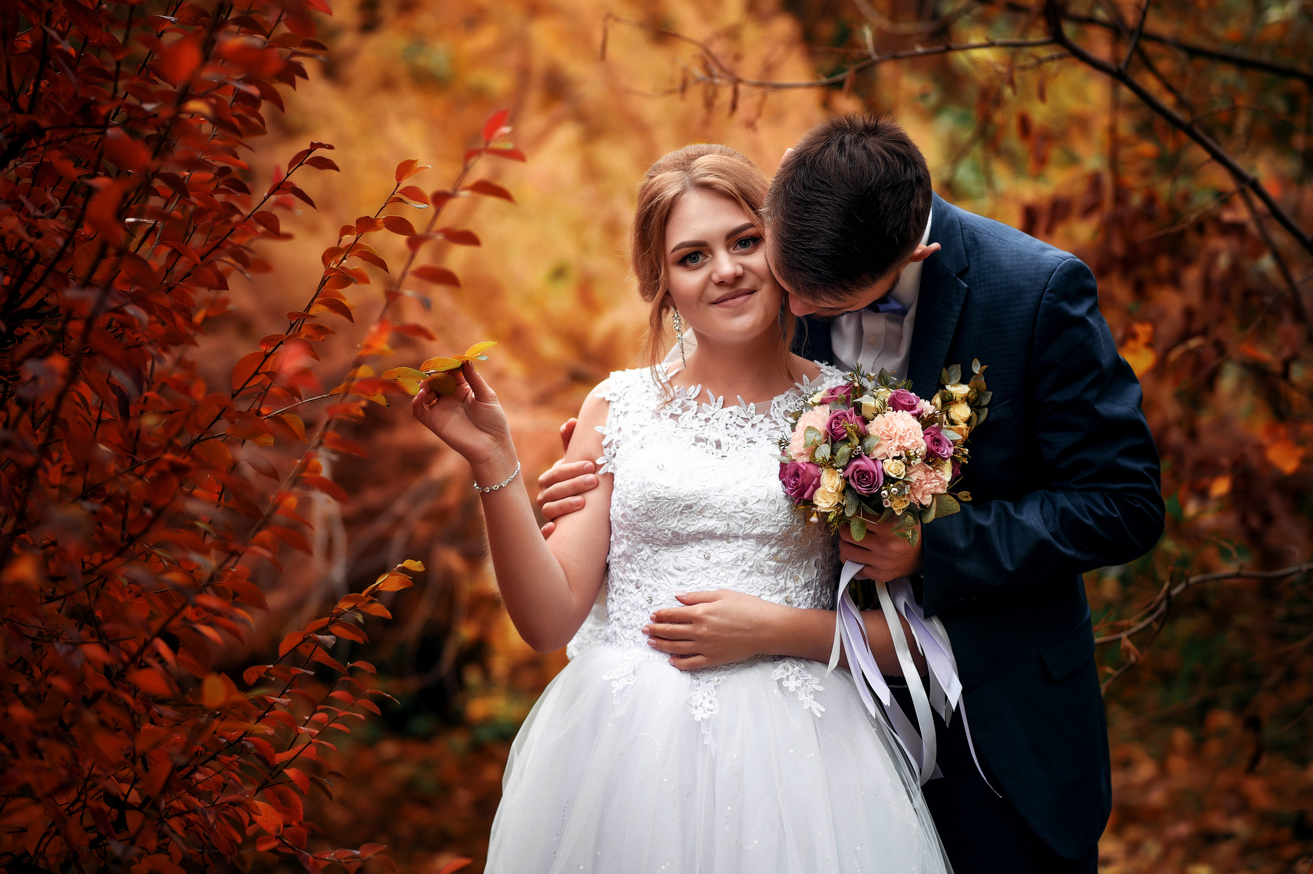 Осенняя свадебная серия Александра и Кристины. Свадебный, семейный, детский, контент фотограф в Омске Максим Ильин