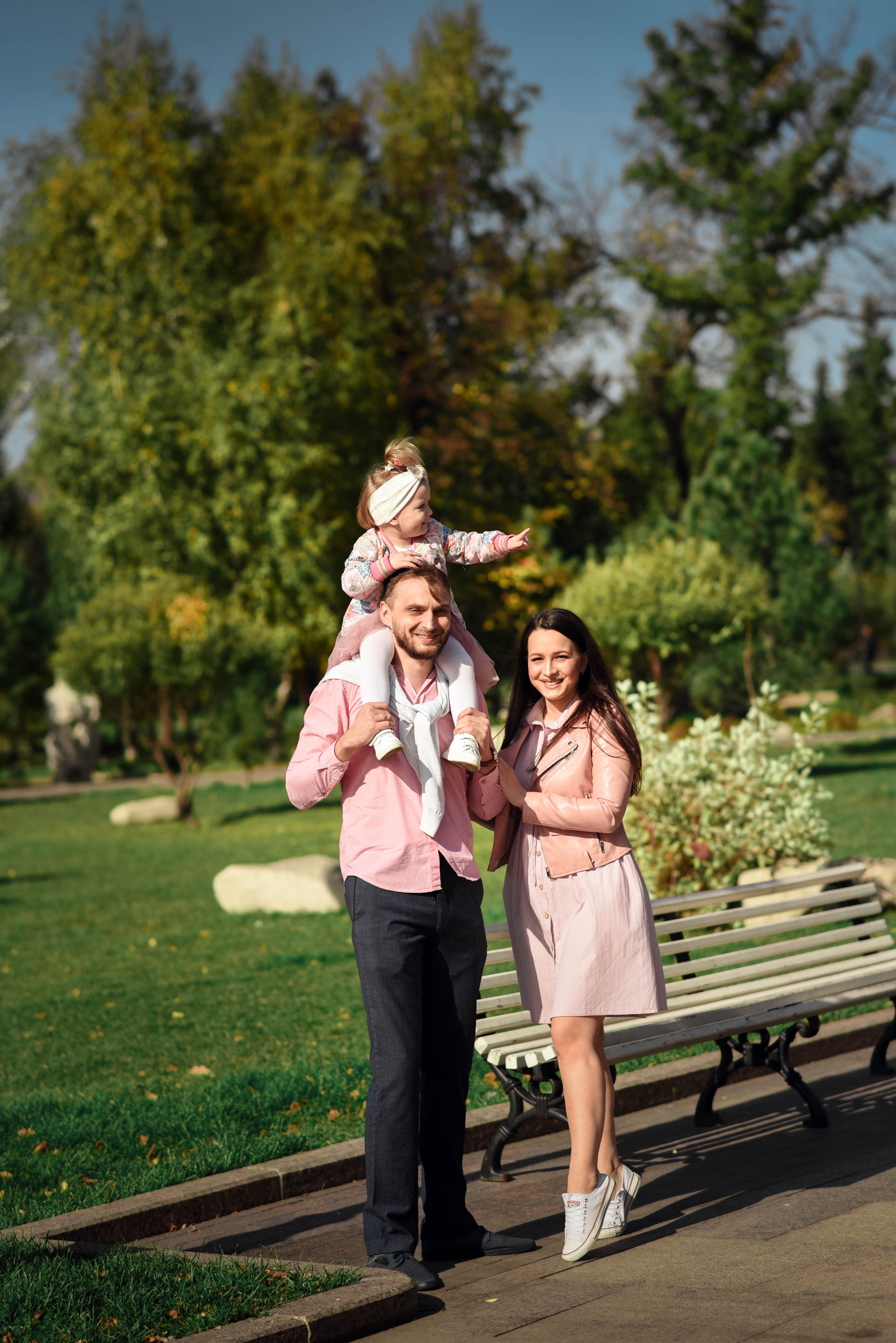 Прогулочные семейные, детские, индивидуальные фотосессии. Свадебный, семейный, детский, контент фотограф в Омске Максим Ильин