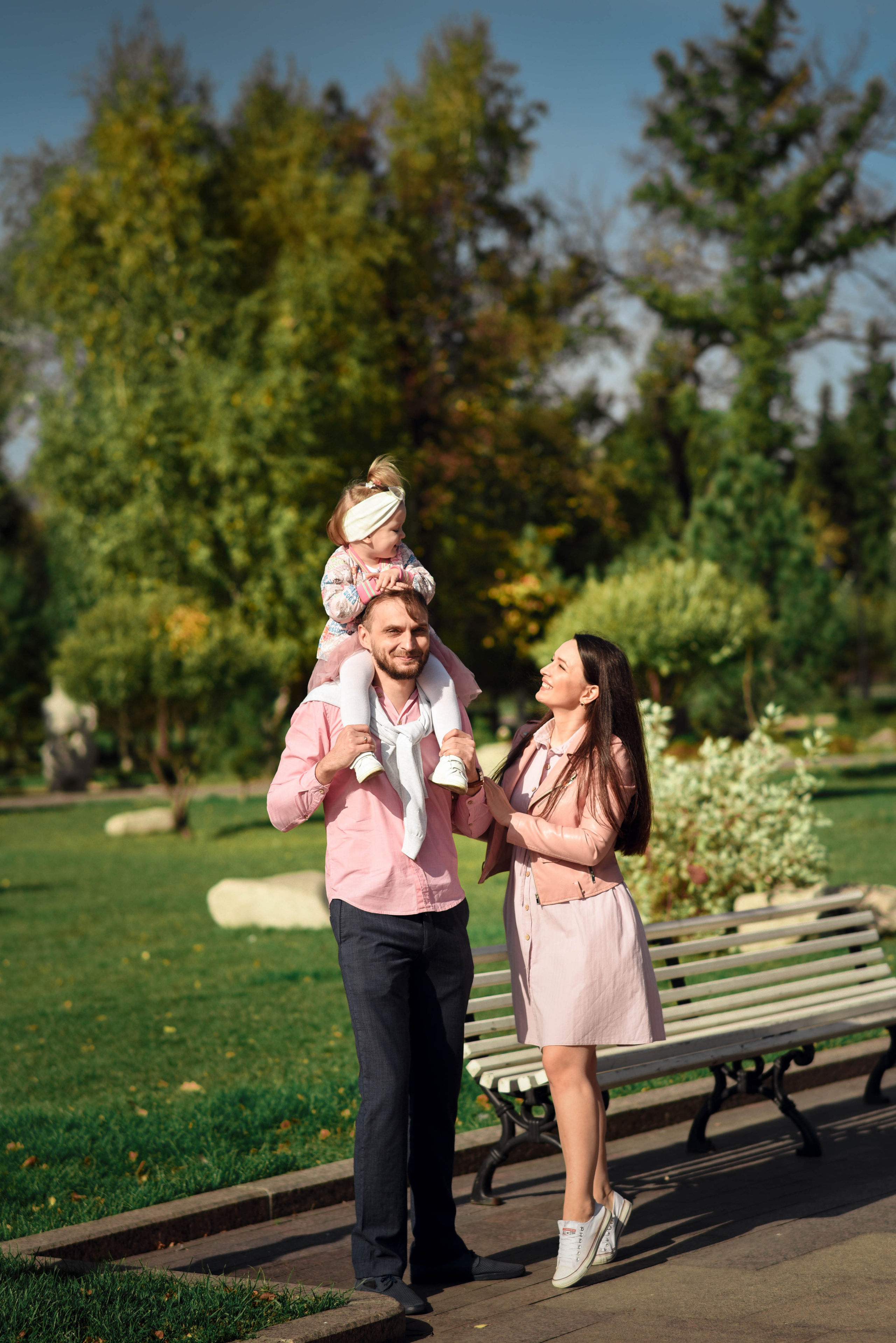 Прогулочные семейные, детские, индивидуальные фотосессии. Свадебный, семейный, детский, контент фотограф в Омске Максим Ильин