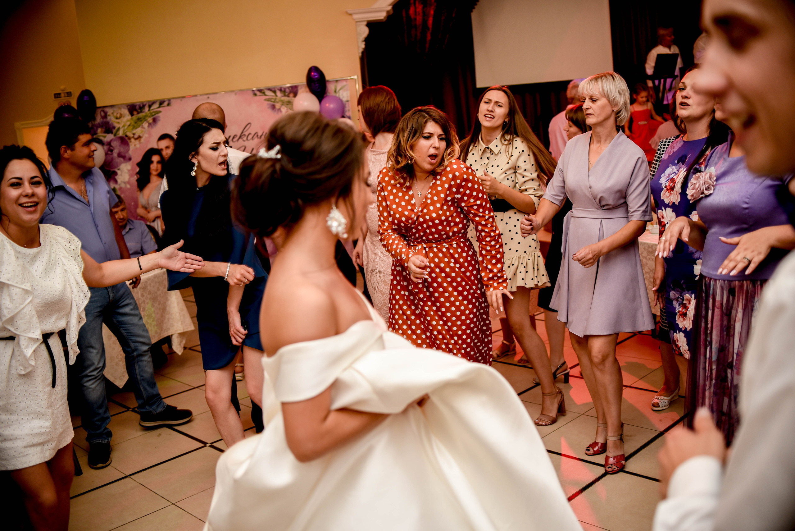 Яркая июльская история Алескандра и Инны. Свадебный, семейный, детский, контент фотограф в Омске Максим Ильин