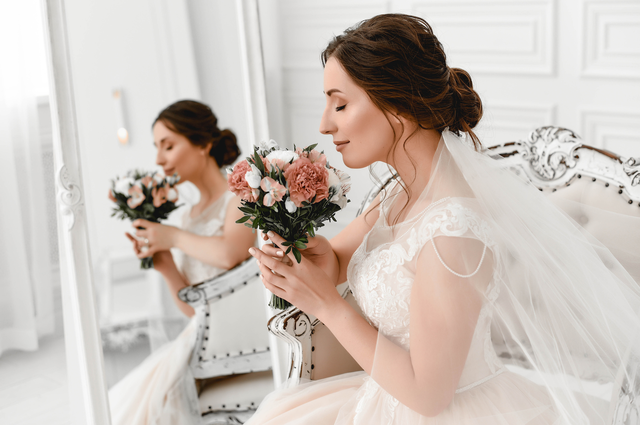 Красивая и нежная студийная серия Коли и Оли. Свадебный, семейный, детский, контент фотограф в Омске Максим Ильин