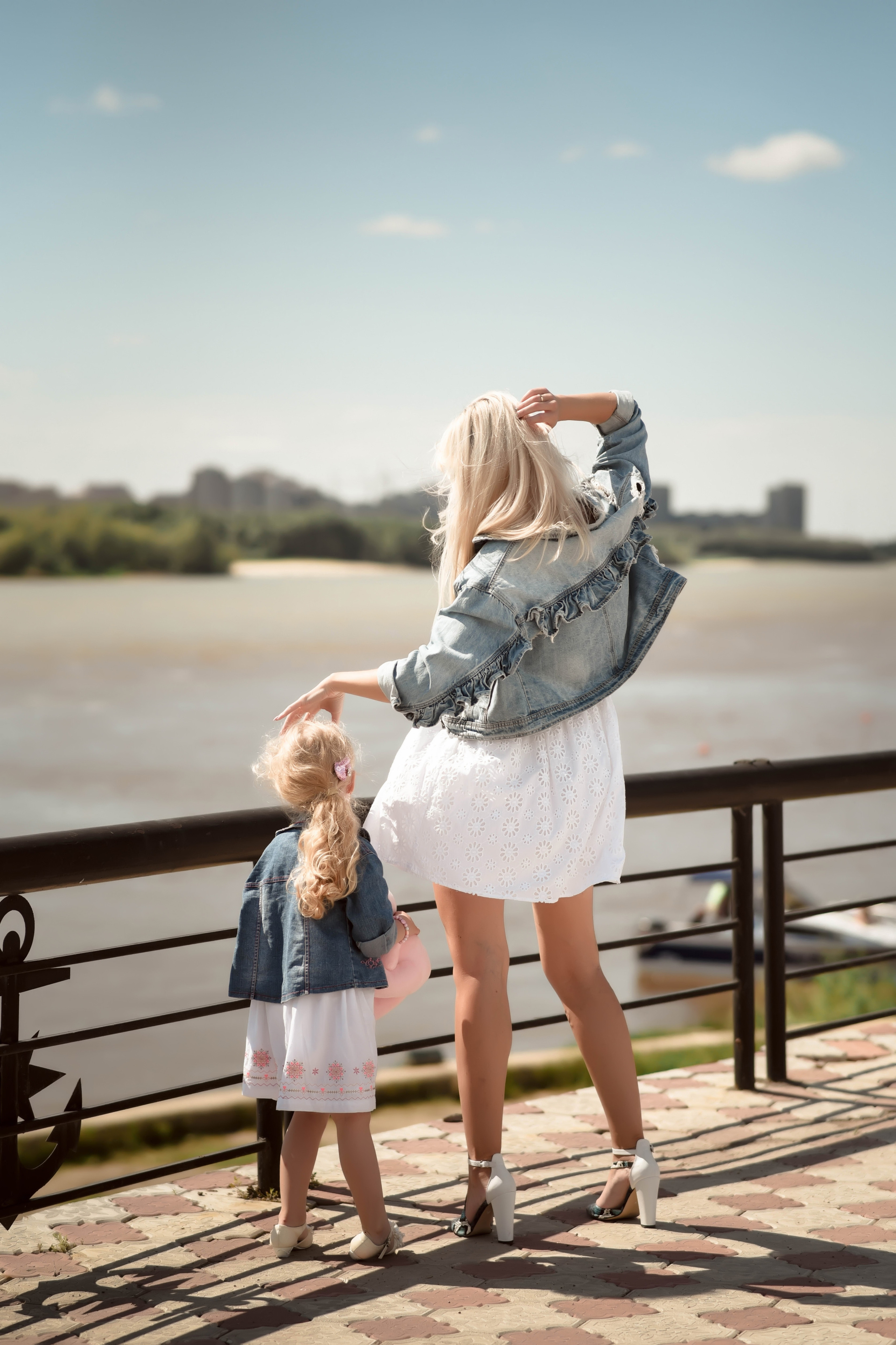 Прогулочные семейные, детские, индивидуальные фотосессии. Свадебный, семейный, детский, контент фотограф в Омске Максим Ильин