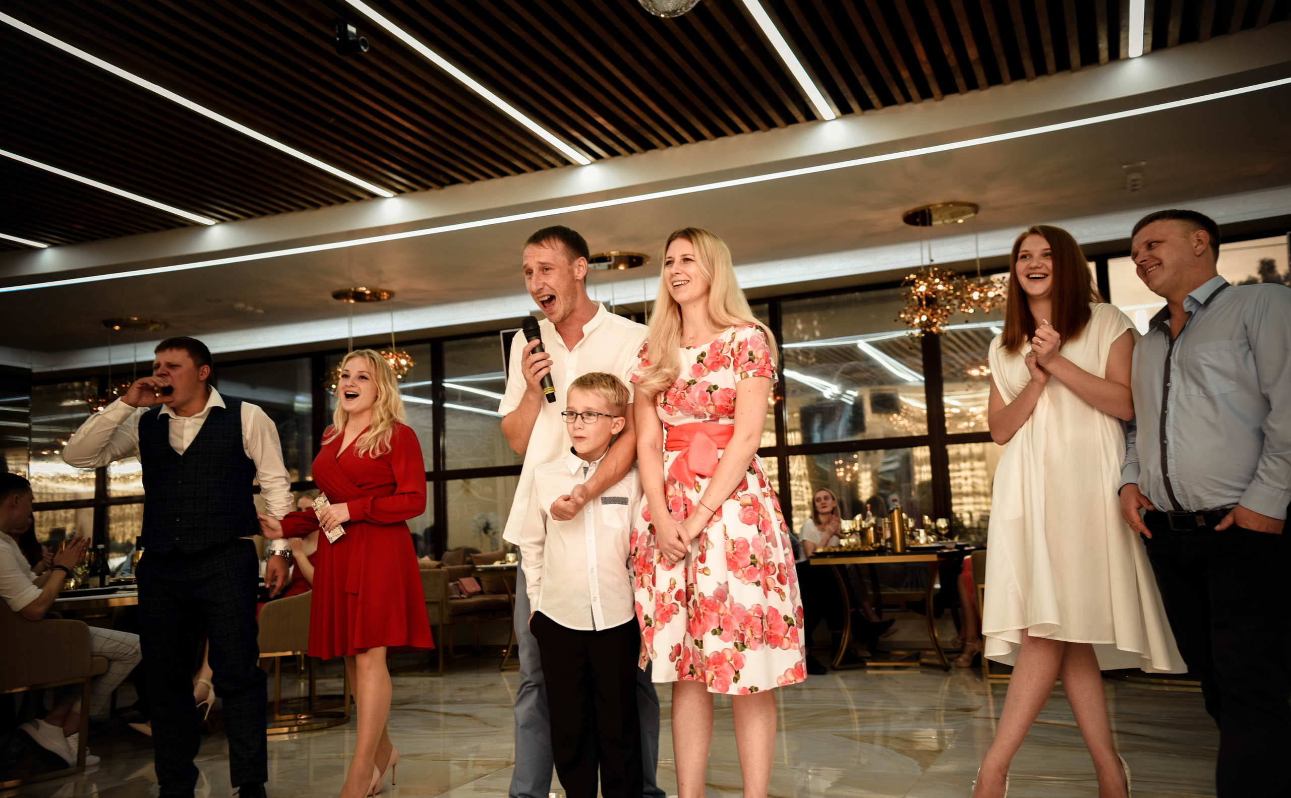 Романтичная история Яны и Константина. Свадебный, семейный, детский, контент фотограф в Омске Максим Ильин