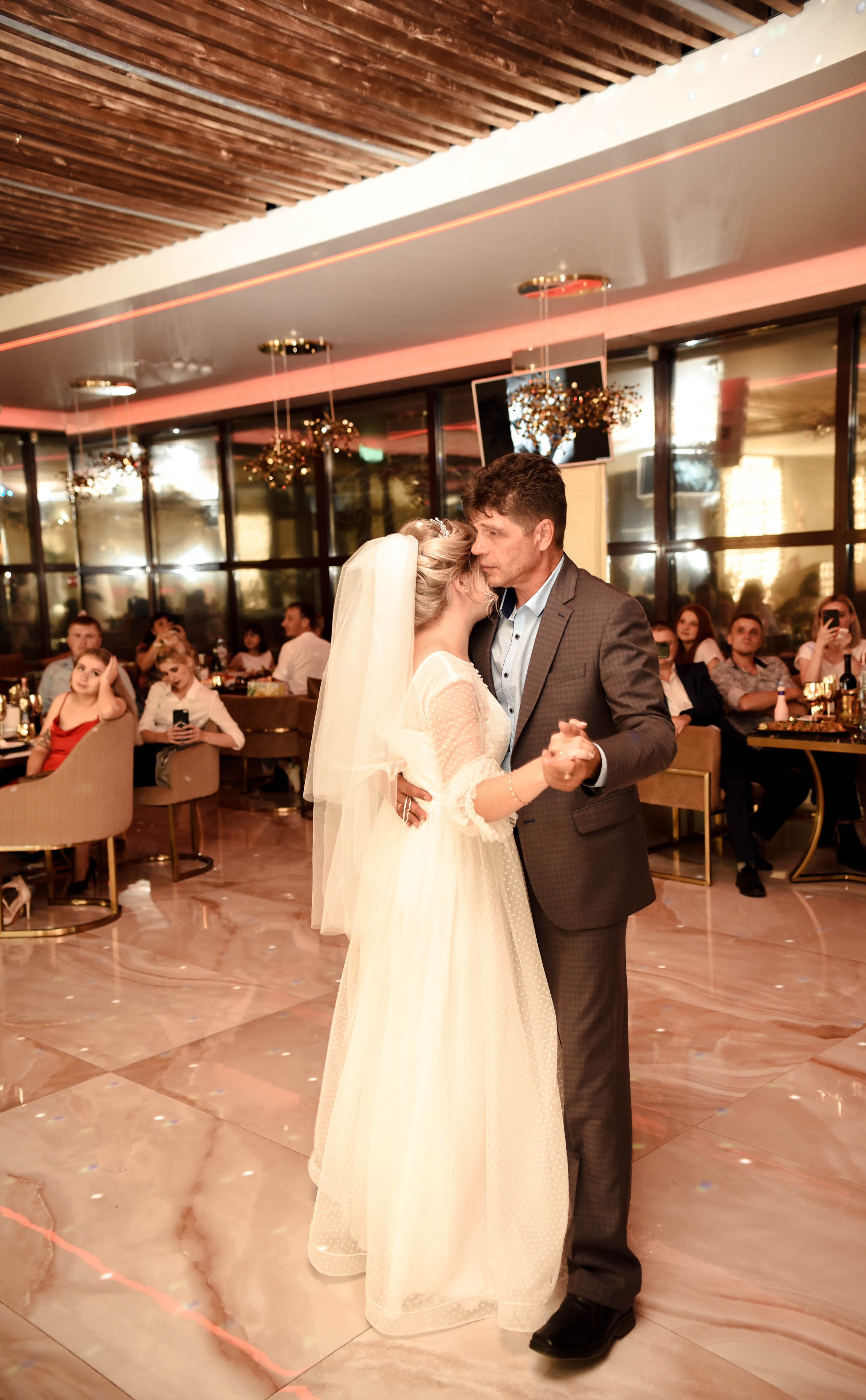 Романтичная история Яны и Константина. Свадебный, семейный, детский, контент фотограф в Омске Максим Ильин