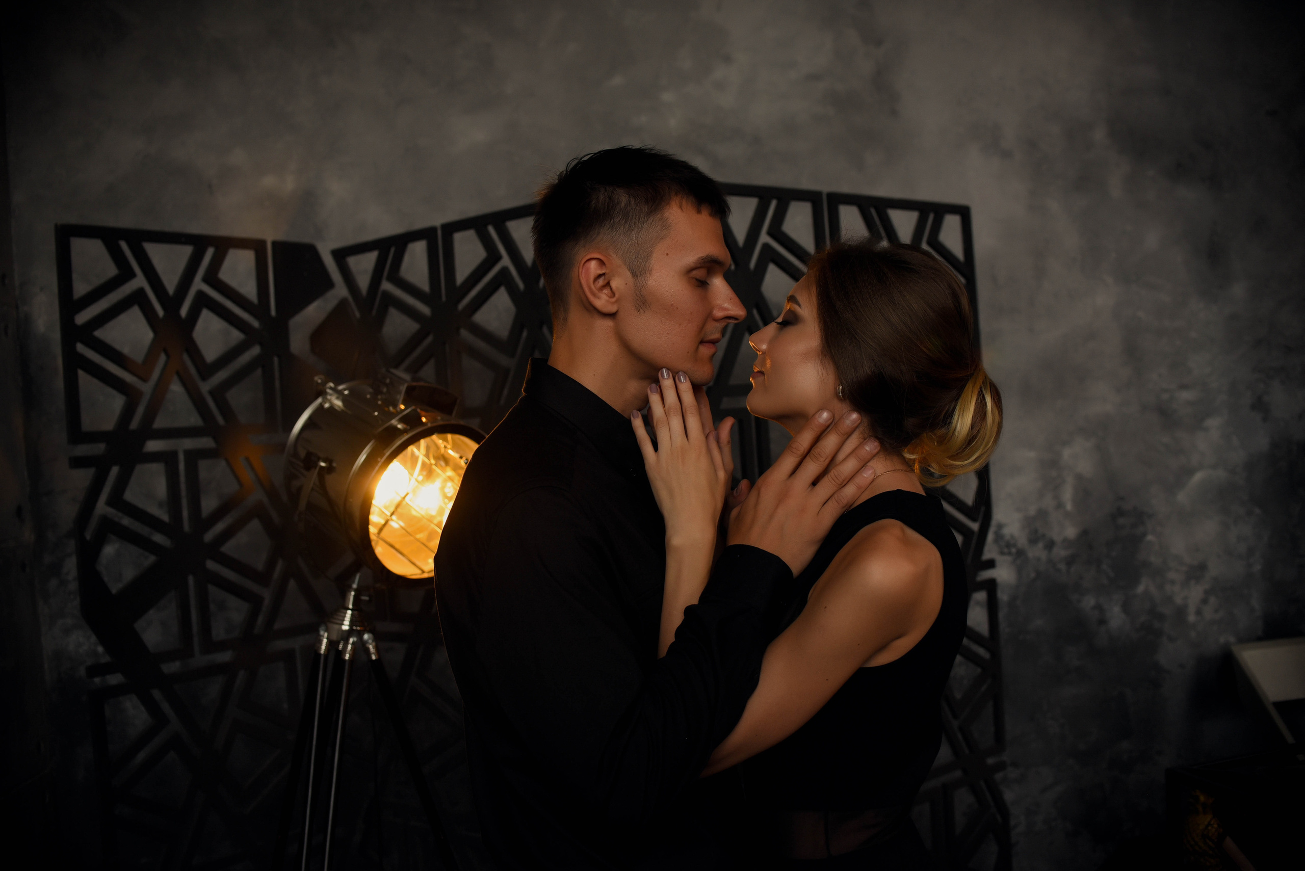 Студийное Love story. Свадебный, семейный, детский, контент фотограф в Омске Максим Ильин