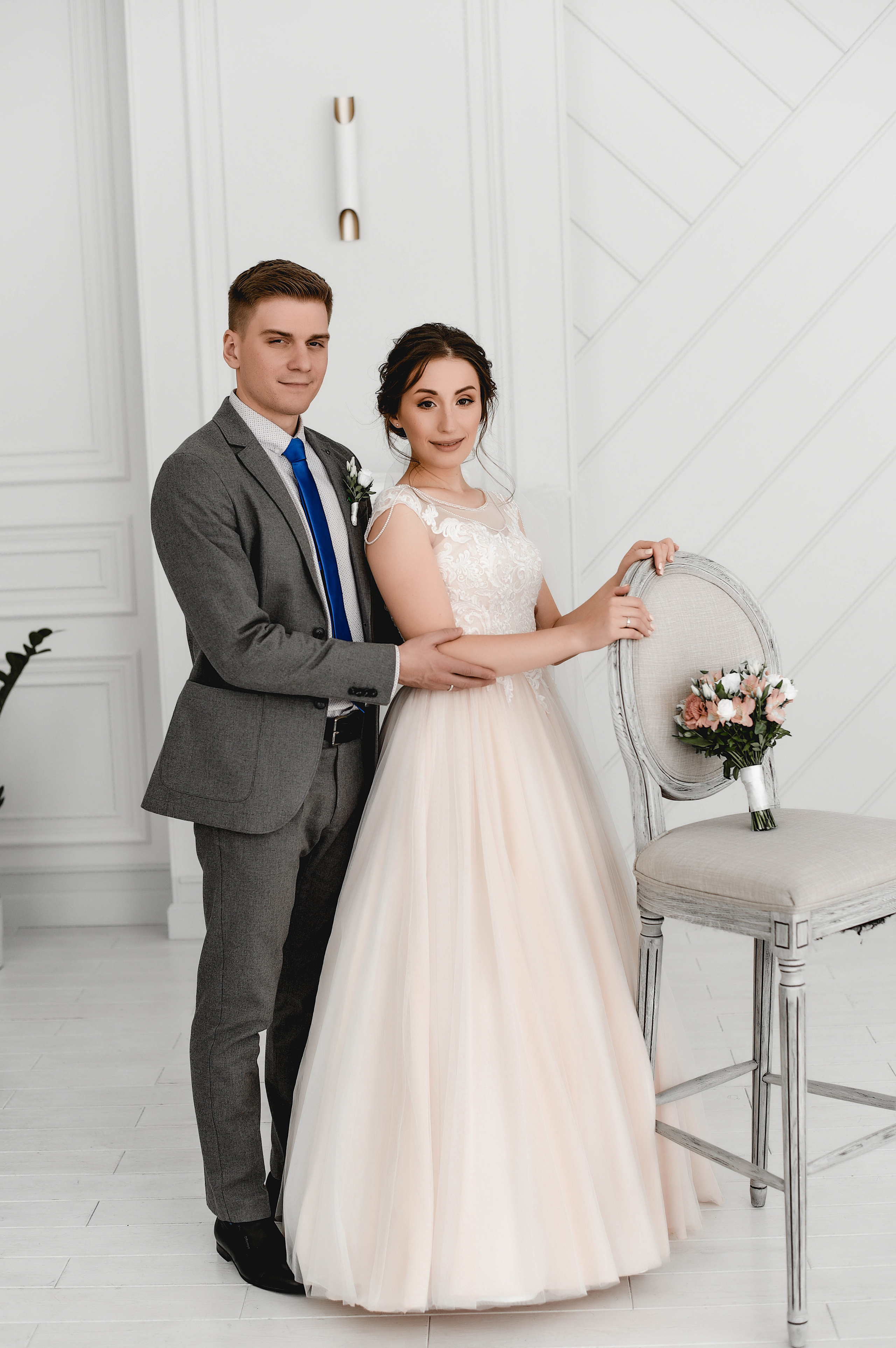 Красивая и нежная студийная серия Коли и Оли. Свадебный, семейный, детский, контент фотограф в Омске Максим Ильин