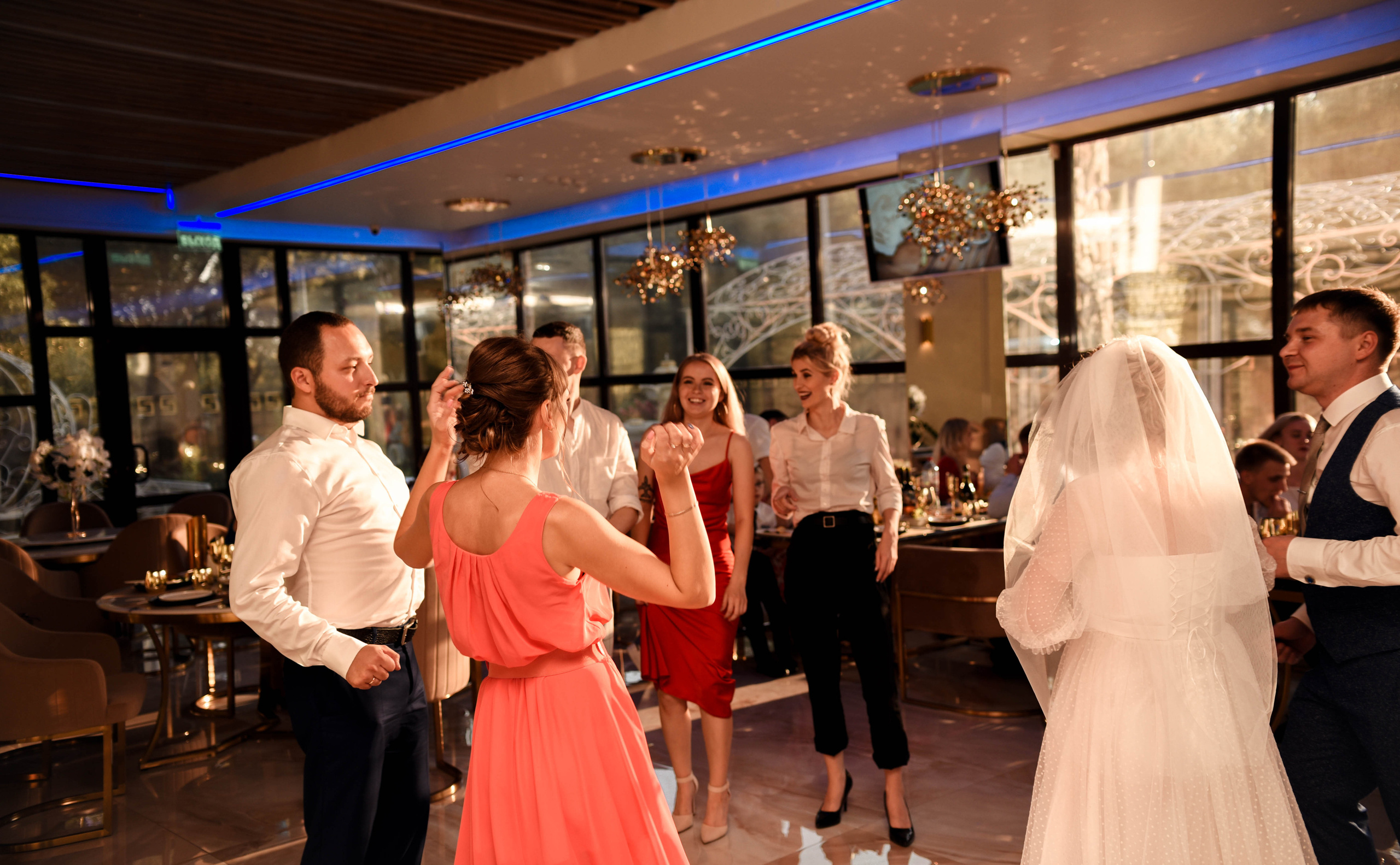 Романтичная история Яны и Константина. Свадебный, семейный, детский, контент фотограф в Омске Максим Ильин