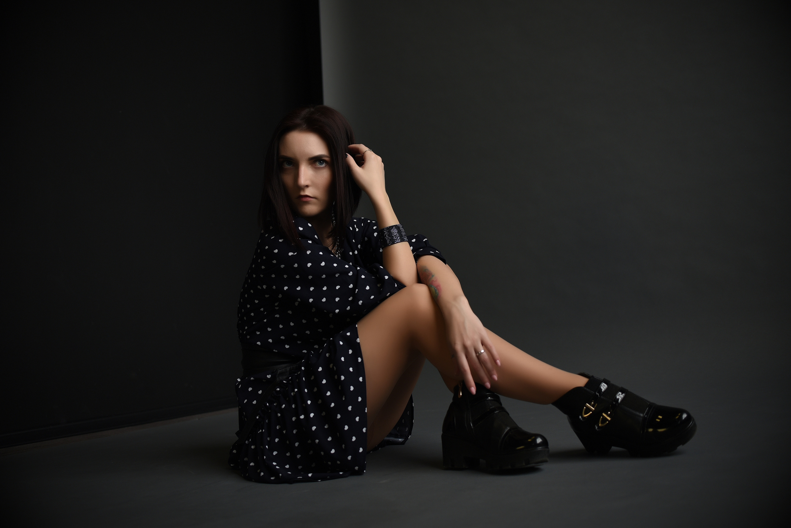 Студийные семейные, детские, индивидуальные фотосессии. Свадебный, семейный, детский, контент фотограф в Омске Максим Ильин