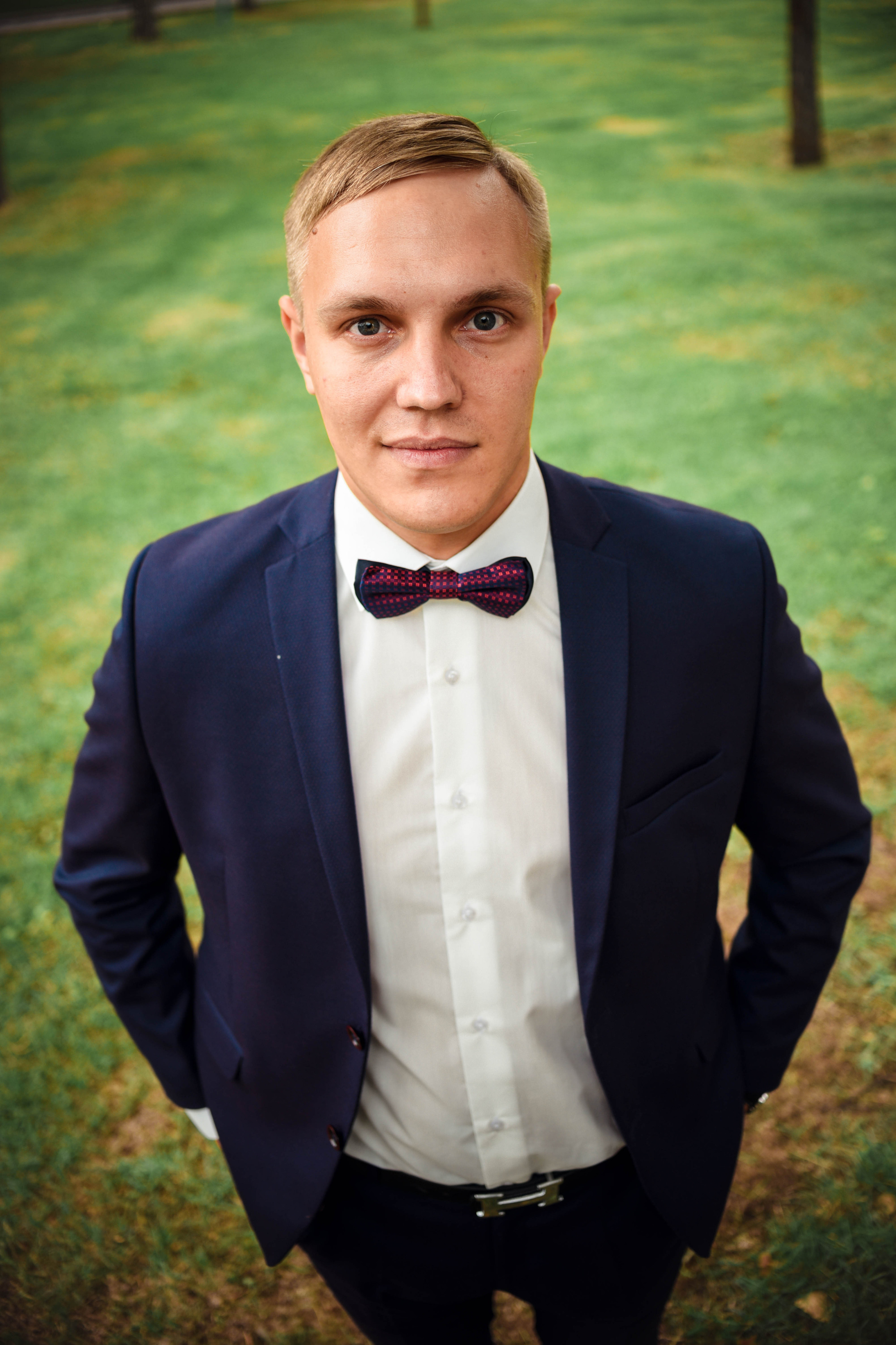 Летняя серия кадров с прогулки Александра и Юлии. Свадебный, семейный, детский, контент фотограф в Омске Максим Ильин