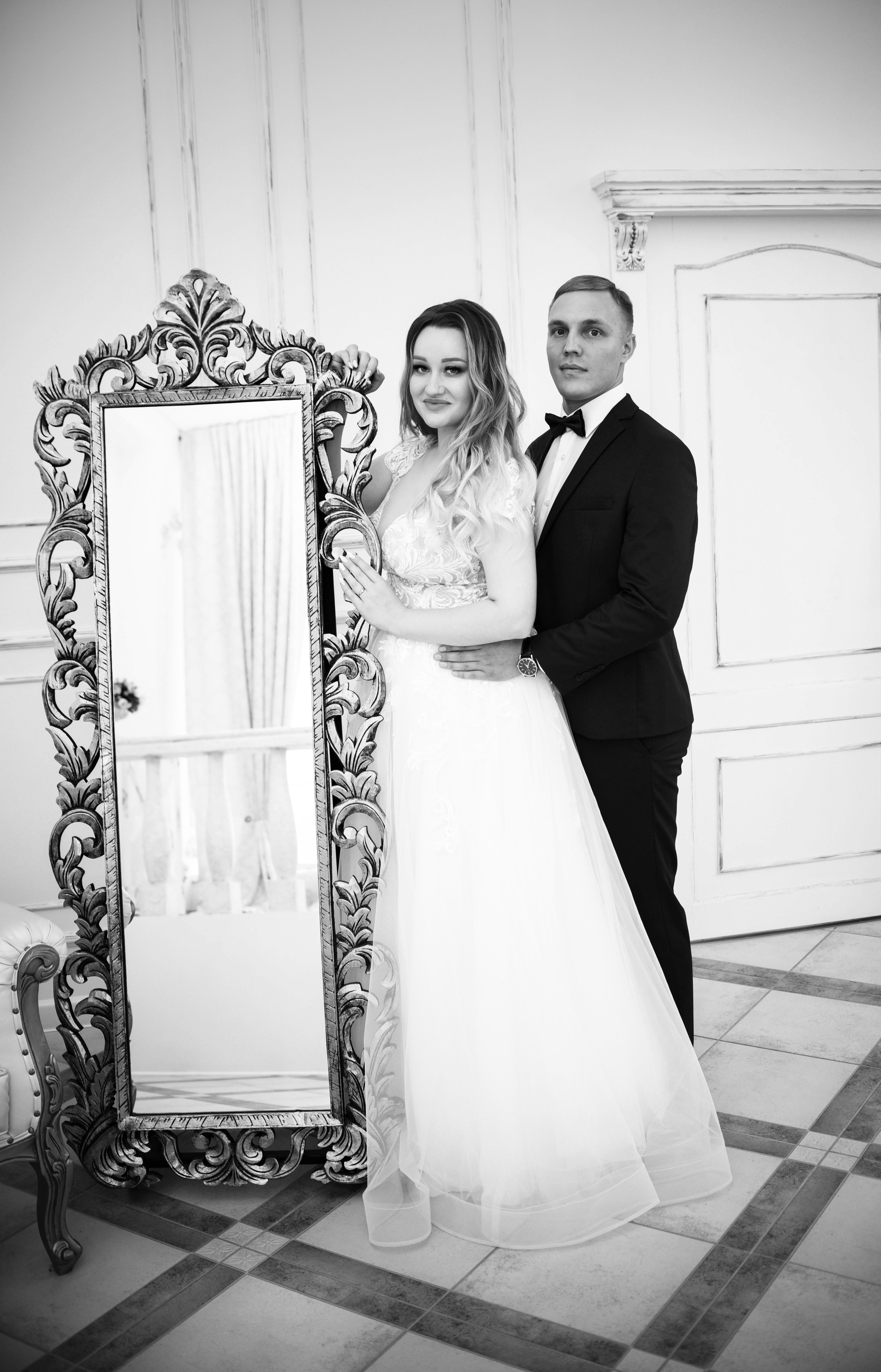 Летняя серия кадров с прогулки Александра и Юлии. Свадебный, семейный, детский, контент фотограф в Омске Максим Ильин