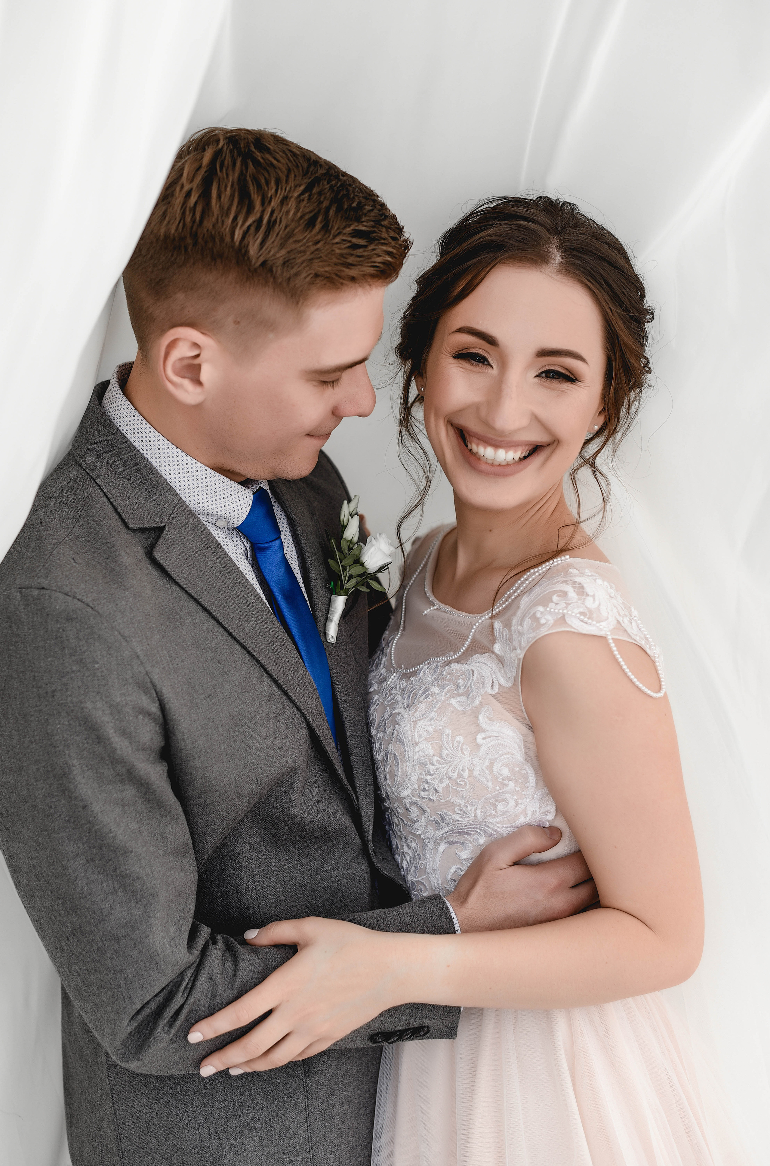 Красивая и нежная студийная серия Коли и Оли. Свадебный, семейный, детский, контент фотограф в Омске Максим Ильин