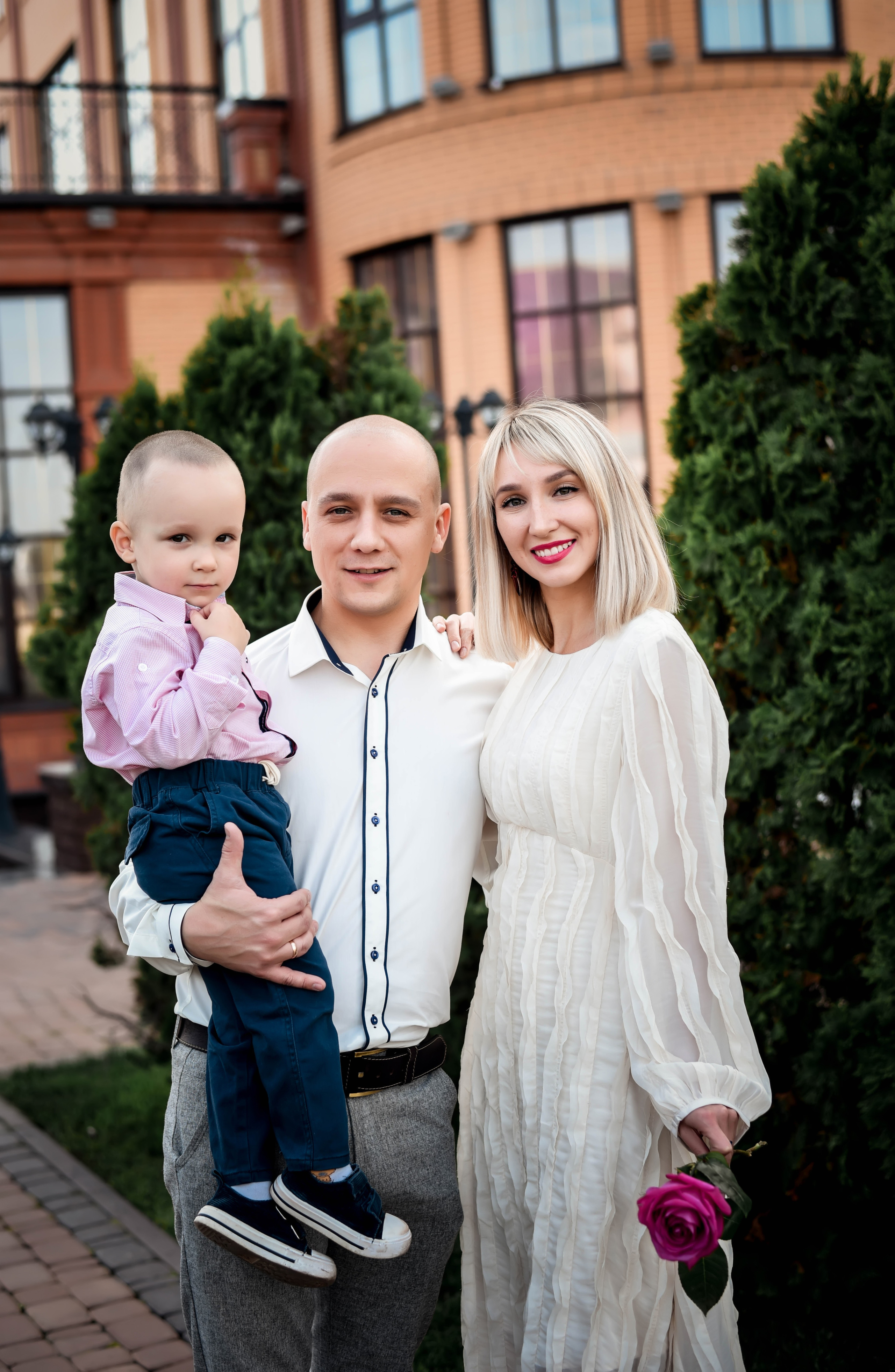 Прогулочные семейные, детские, индивидуальные фотосессии. Свадебный, семейный, детский, контент фотограф в Омске Максим Ильин