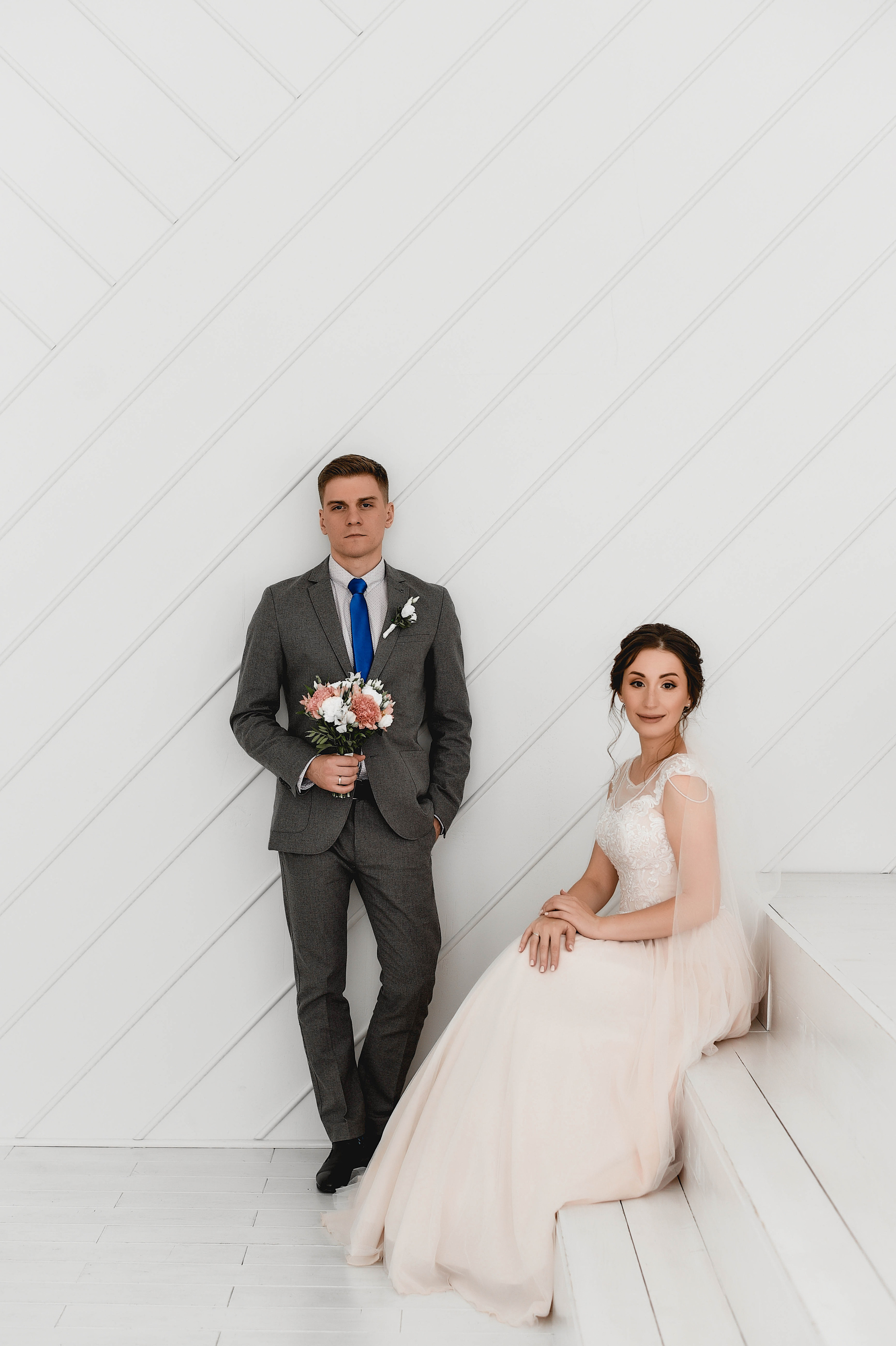 Красивая и нежная студийная серия Коли и Оли. Свадебный, семейный, детский, контент фотограф в Омске Максим Ильин