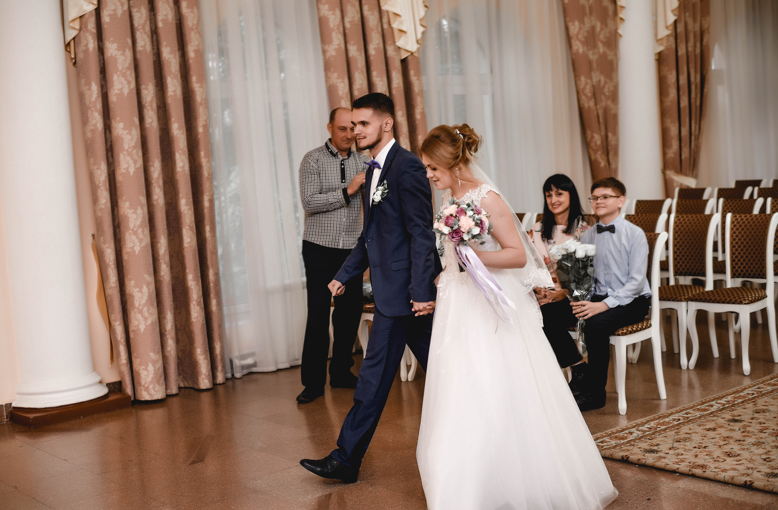 Осенняя свадебная серия Александра и Кристины. Свадебный, семейный, детский, контент фотограф в Омске Максим Ильин