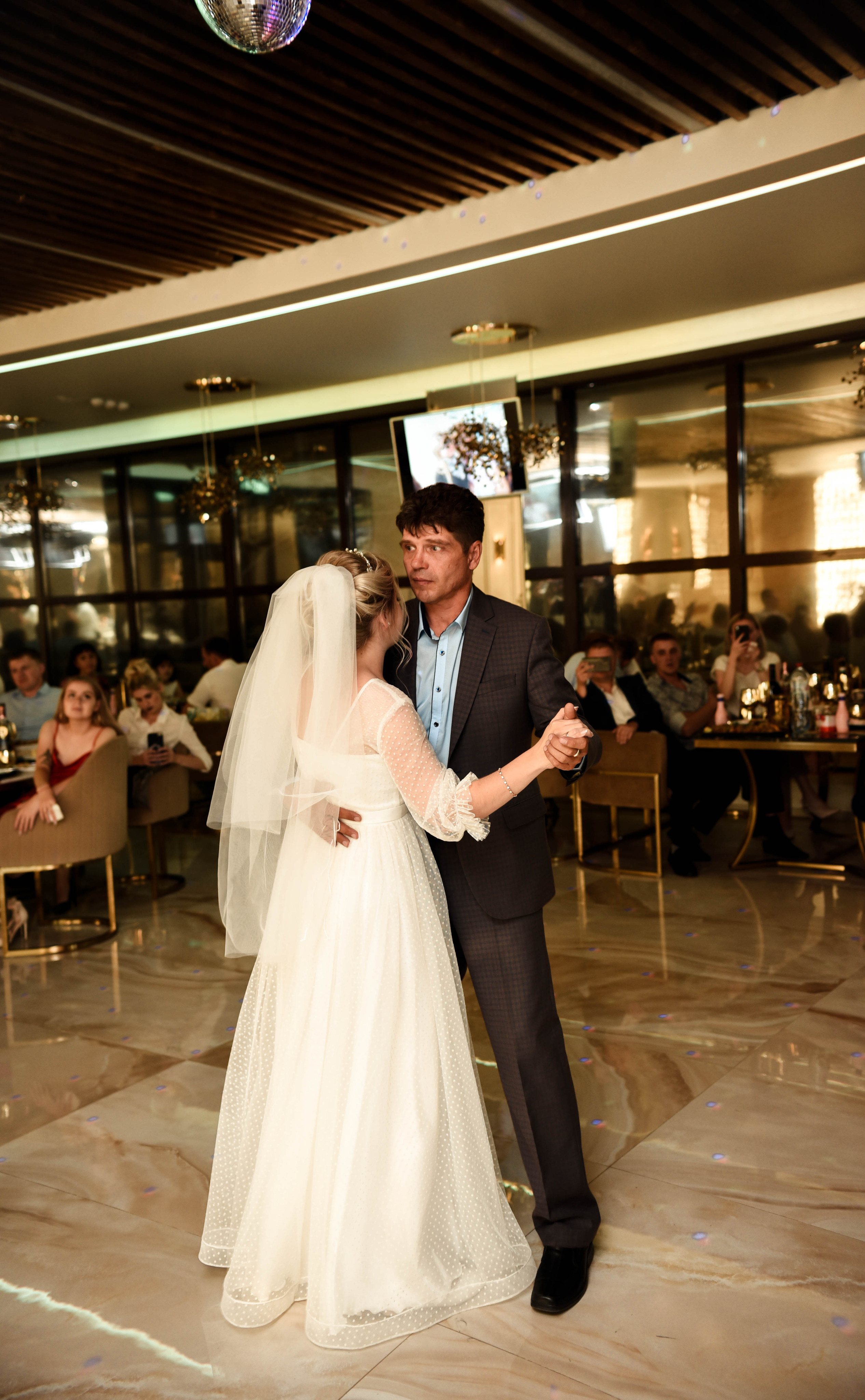 Романтичная история Яны и Константина. Свадебный, семейный, детский, контент фотограф в Омске Максим Ильин