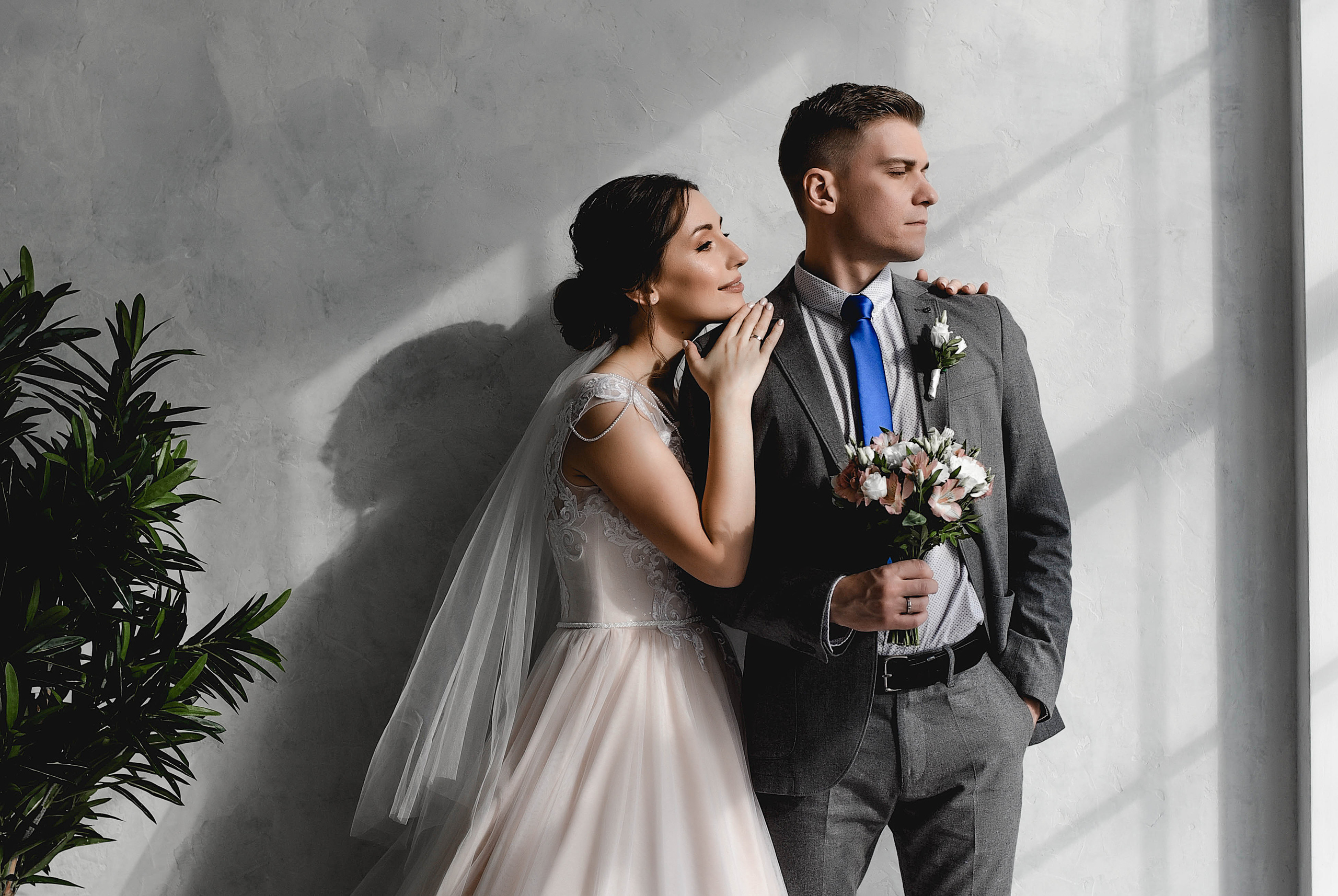 Красивая и нежная студийная серия Коли и Оли. Свадебный, семейный, детский, контент фотограф в Омске Максим Ильин