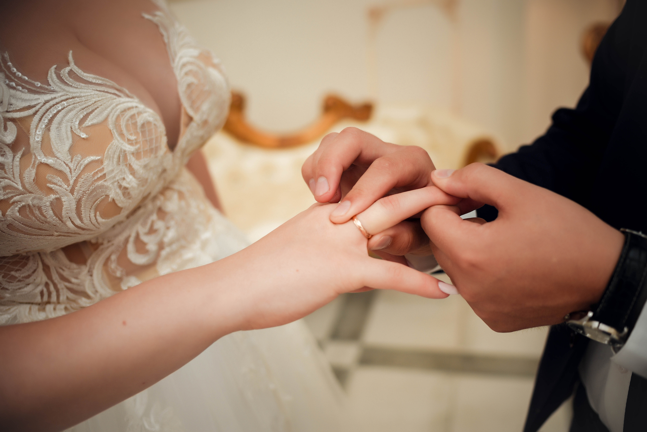 Летняя серия кадров с прогулки Александра и Юлии. Свадебный, семейный, детский, контент фотограф в Омске Максим Ильин