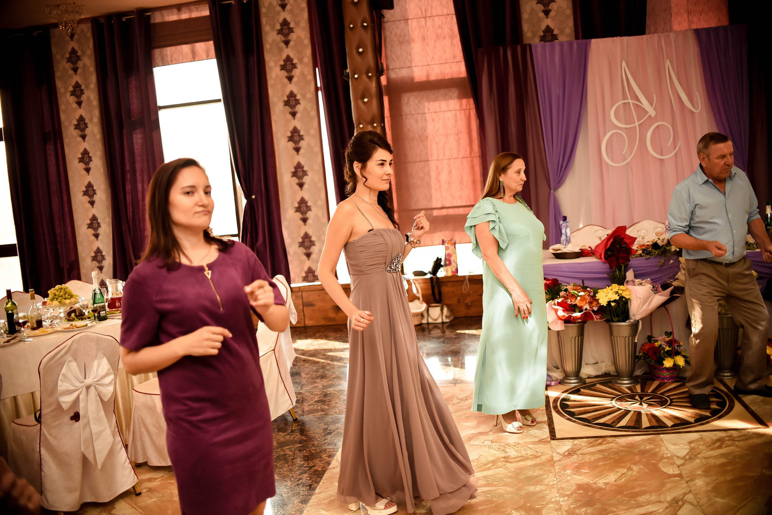 Элегантная пара Александр и Людмила. Свадебный, семейный, детский, контент фотограф в Омске Максим Ильин