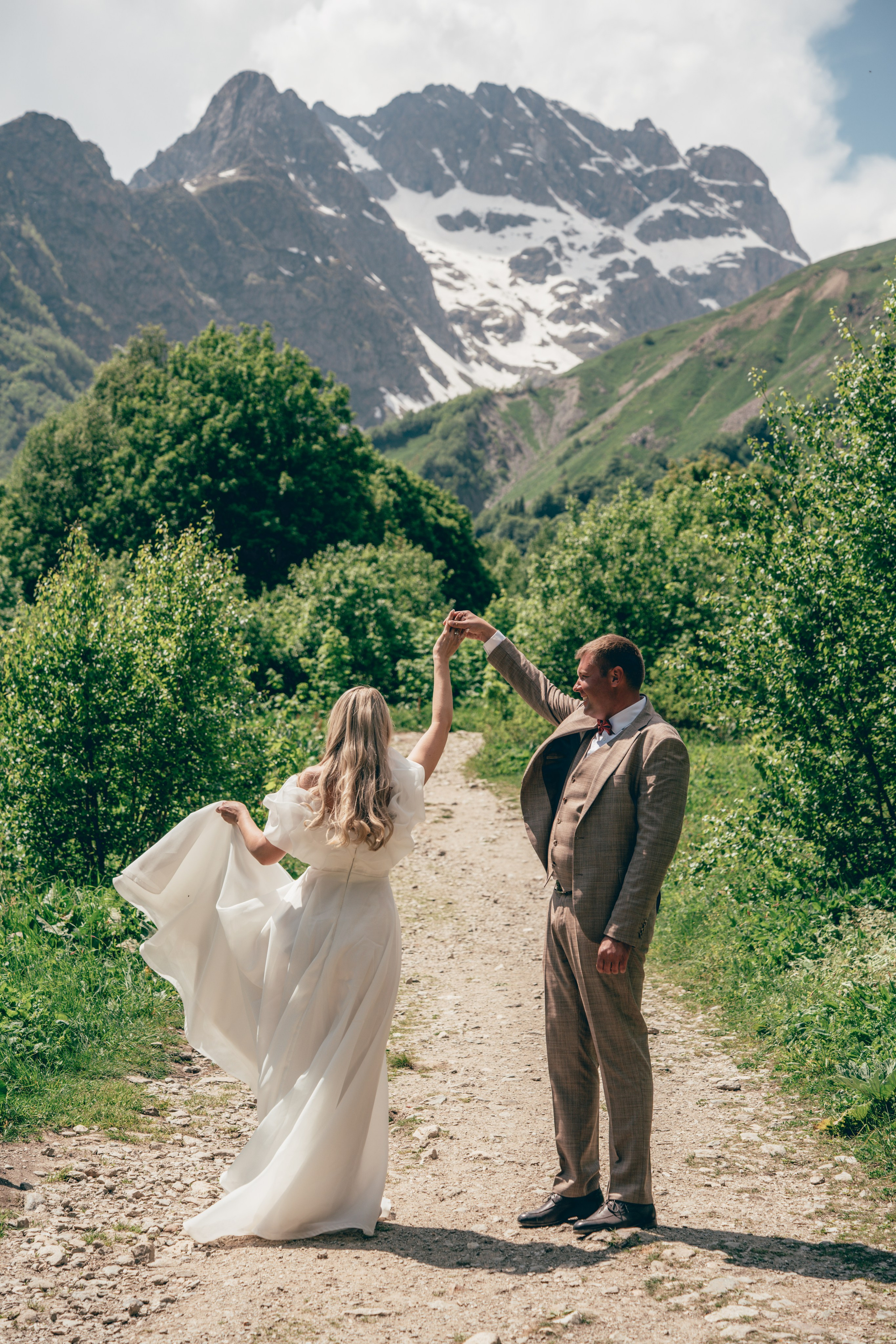 Съемка для брендов одежды КМВ Пятигорск, Железноводск, Ессентуки, Кисловодск Архыз Домбай Фотосессия. Фотограф КМВ|ГОРЫ Пятигорск Железноводск Ессентуки Кисловодск Домбай Архыз Эльбрус