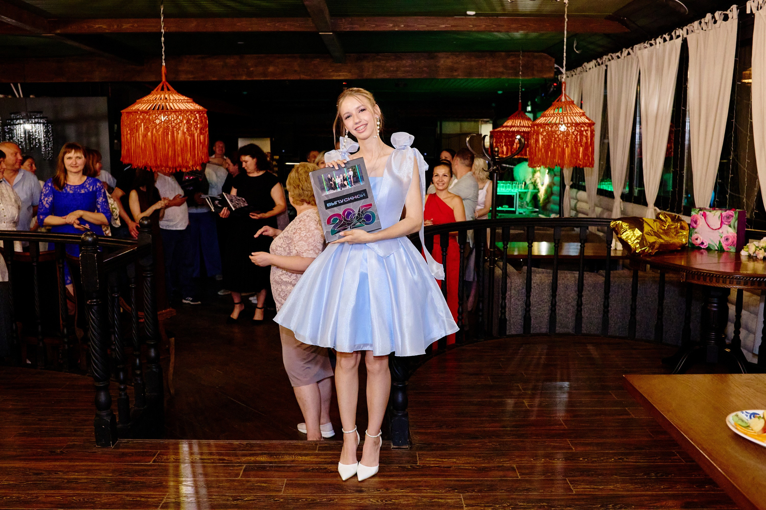 Выпускной 35 Сош. Фотограф Выпускные альбомы Таганрог Сергей Коробченко