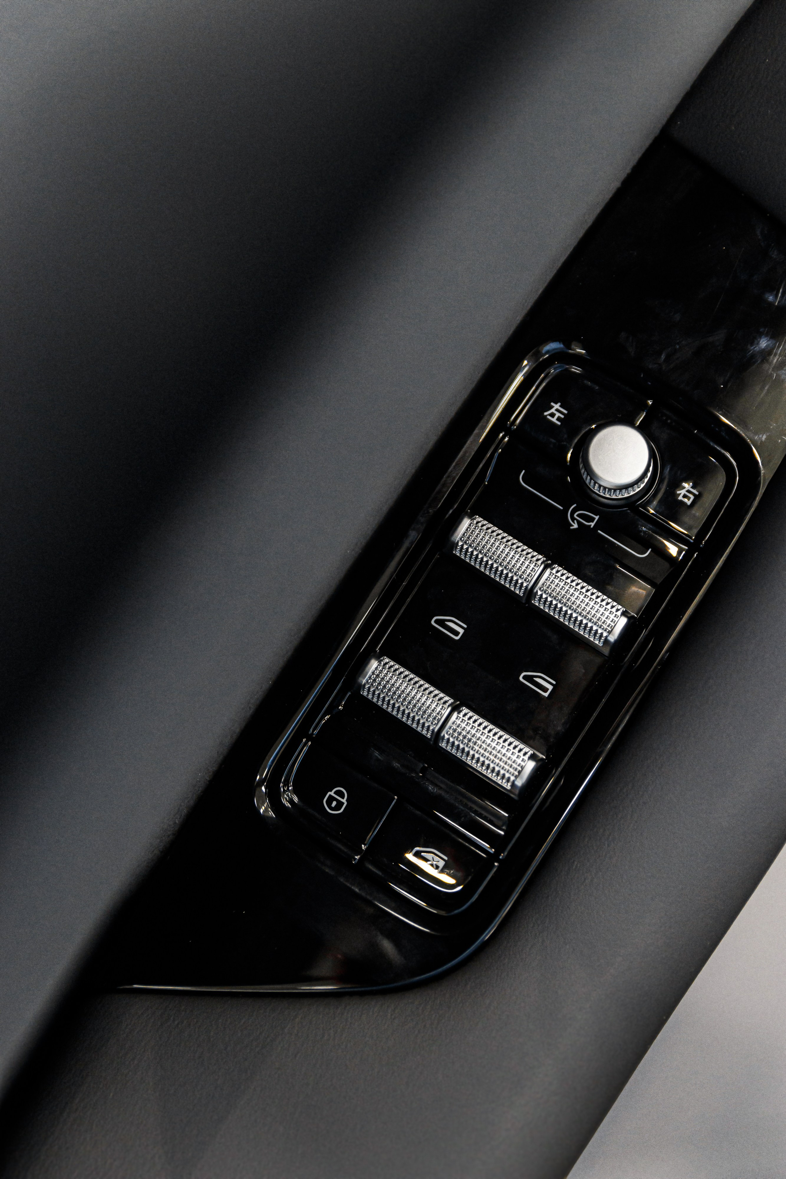 Джили Центр Минск. Свадебный фотограф Минск, Фаниполь, Беларусь Кирилл Напреев