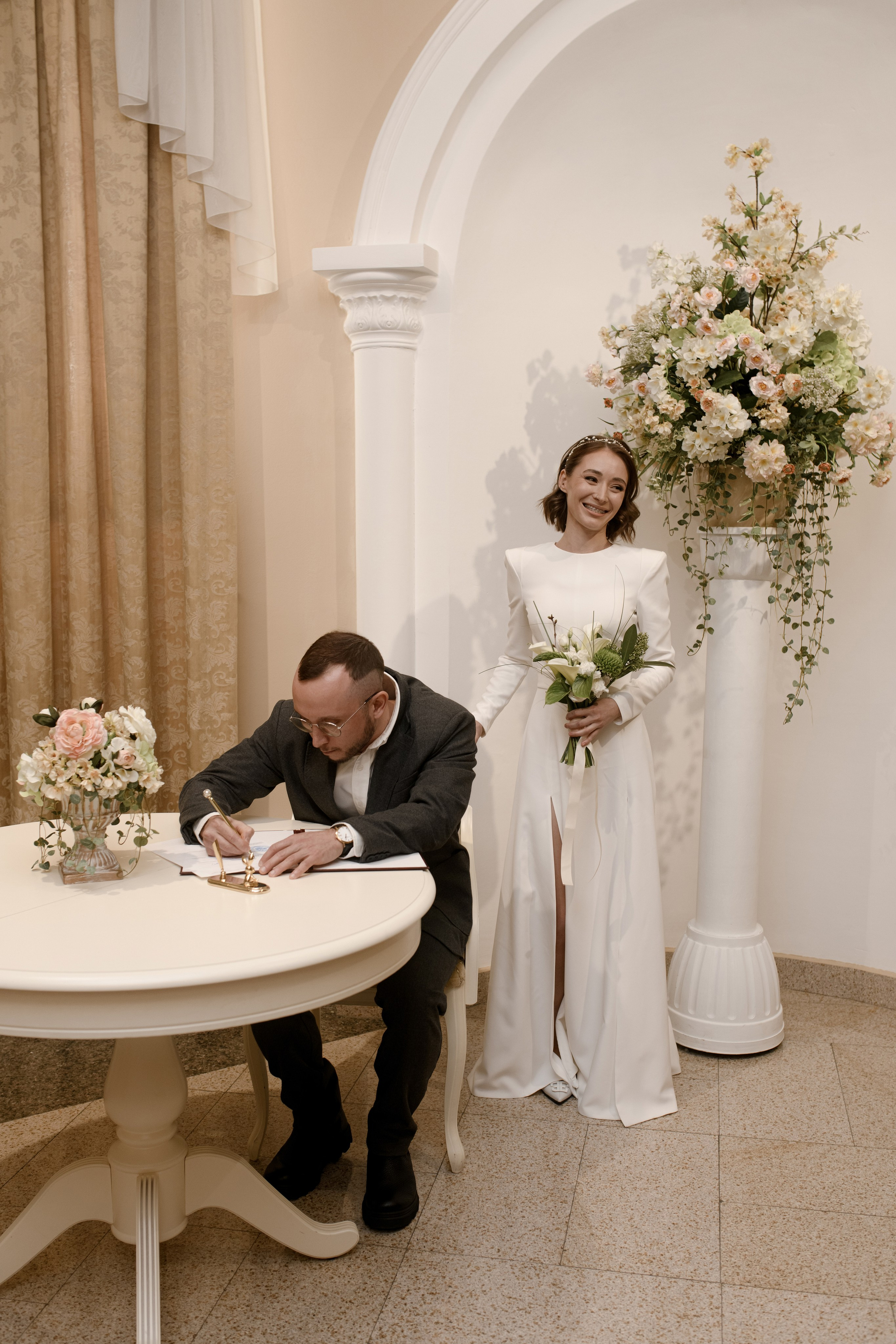 Регистрация Анастасии и Никиты — Краеведческий музей. Свадебный фотограф Екатеринбург/Челябинск — Любовь Волохова