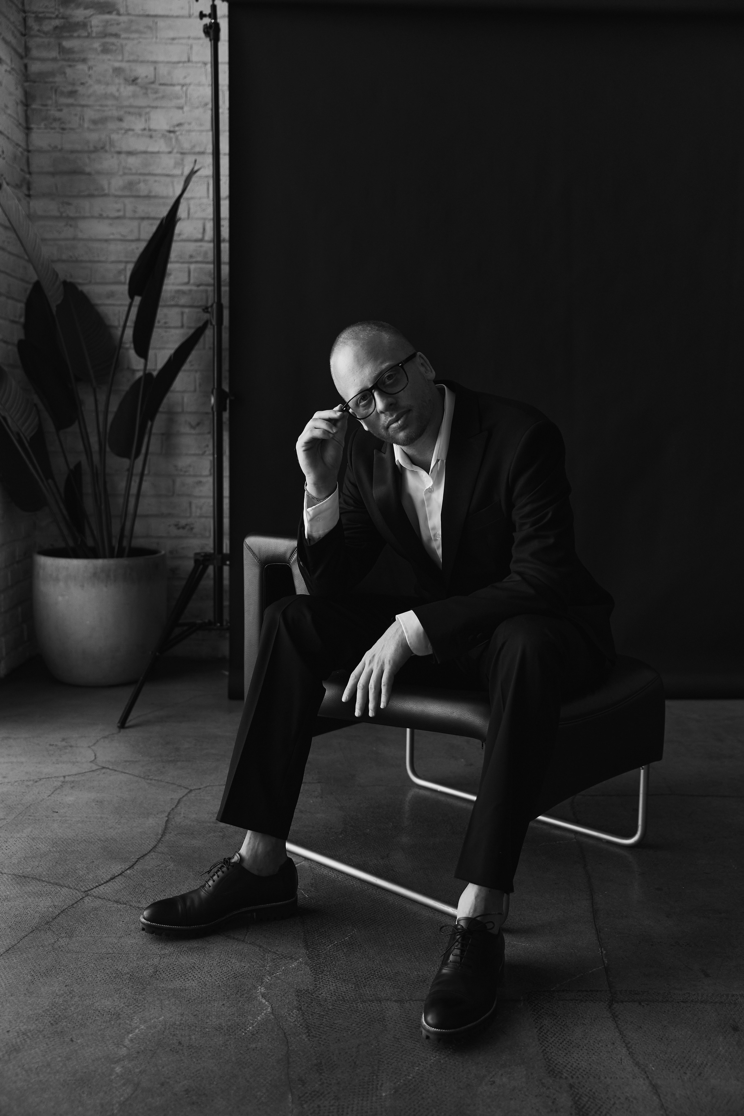 Подарочный сертификат на деловую фотосессию в Москве. Бизнес-фотограф в Москве — Виталий Агабабян | Деловые портреты и корпоративная съёмка