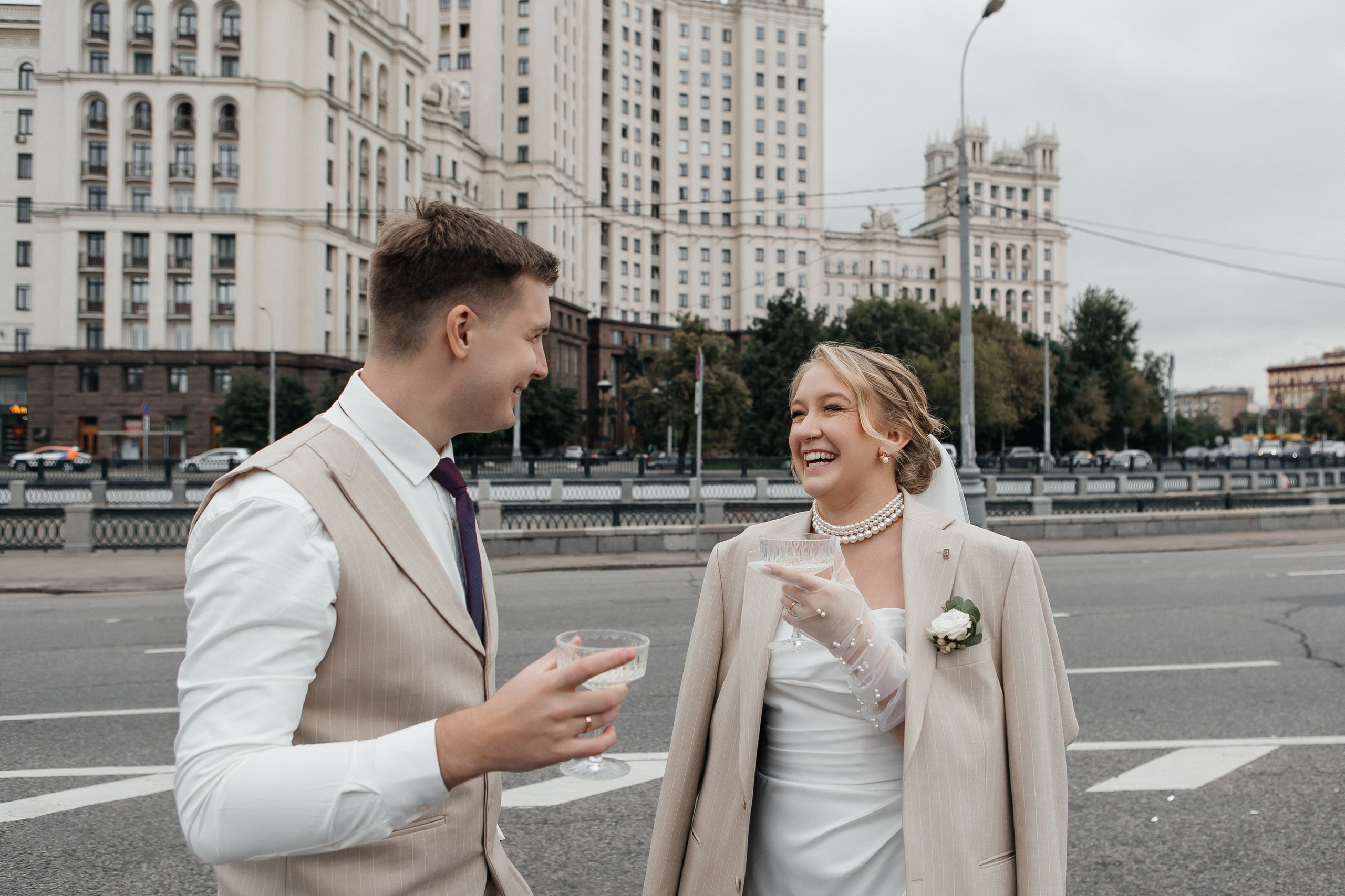 Свадебная прогулка Высотка на Котельнической набережной
