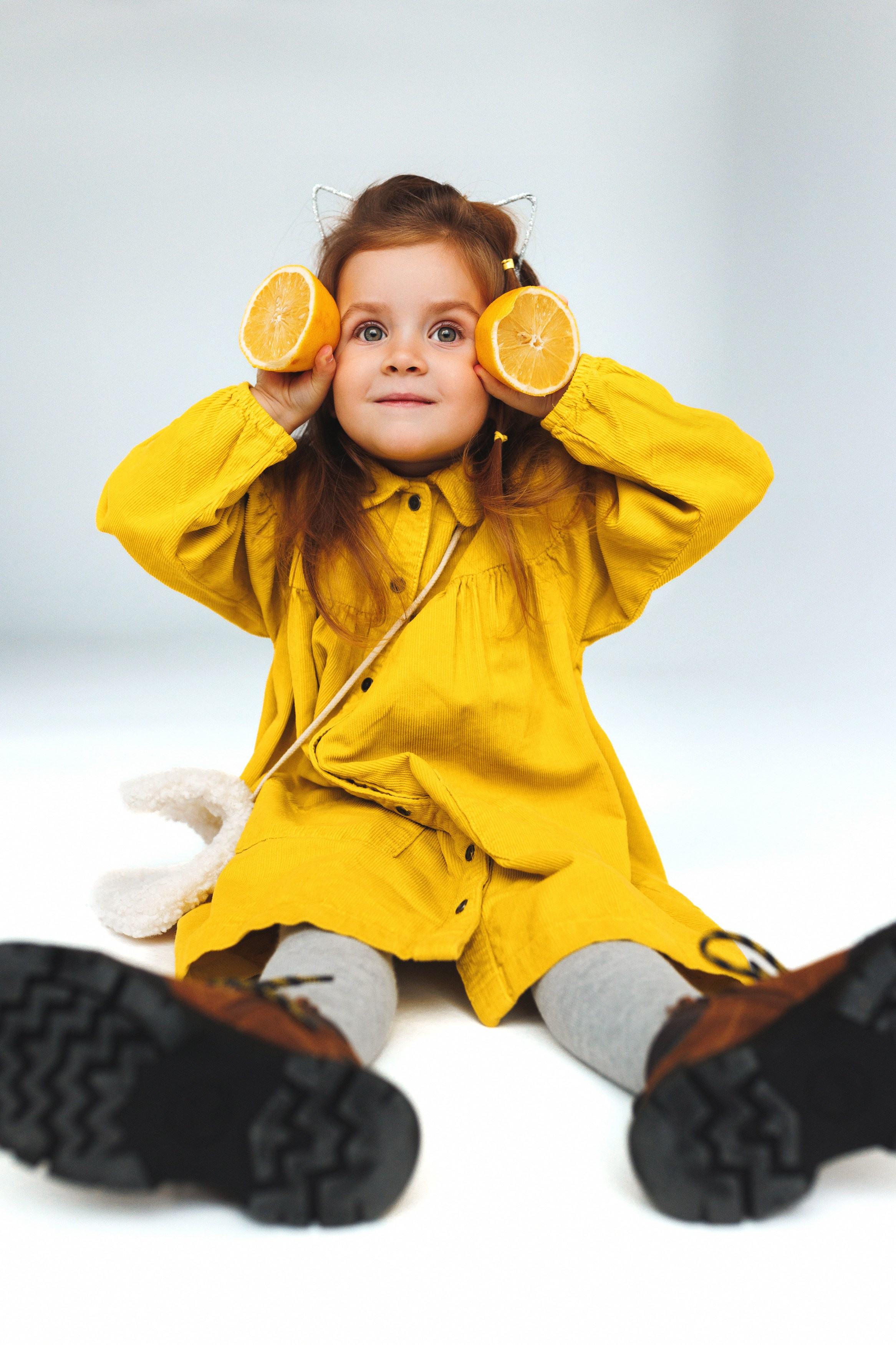 Детская фотосессия. Первая съемка Матильды в студии