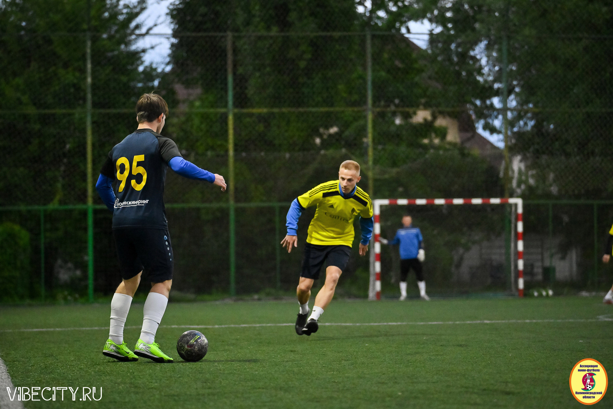 ИГРЫ МИНИ-ФУТБОЛЬНОЙ И КОРПОРАТИВНОЙ ЛИГИ. VIBECITY.RU Вайб Сити Ру Фоторепортажи Фотоотчеты Калининград